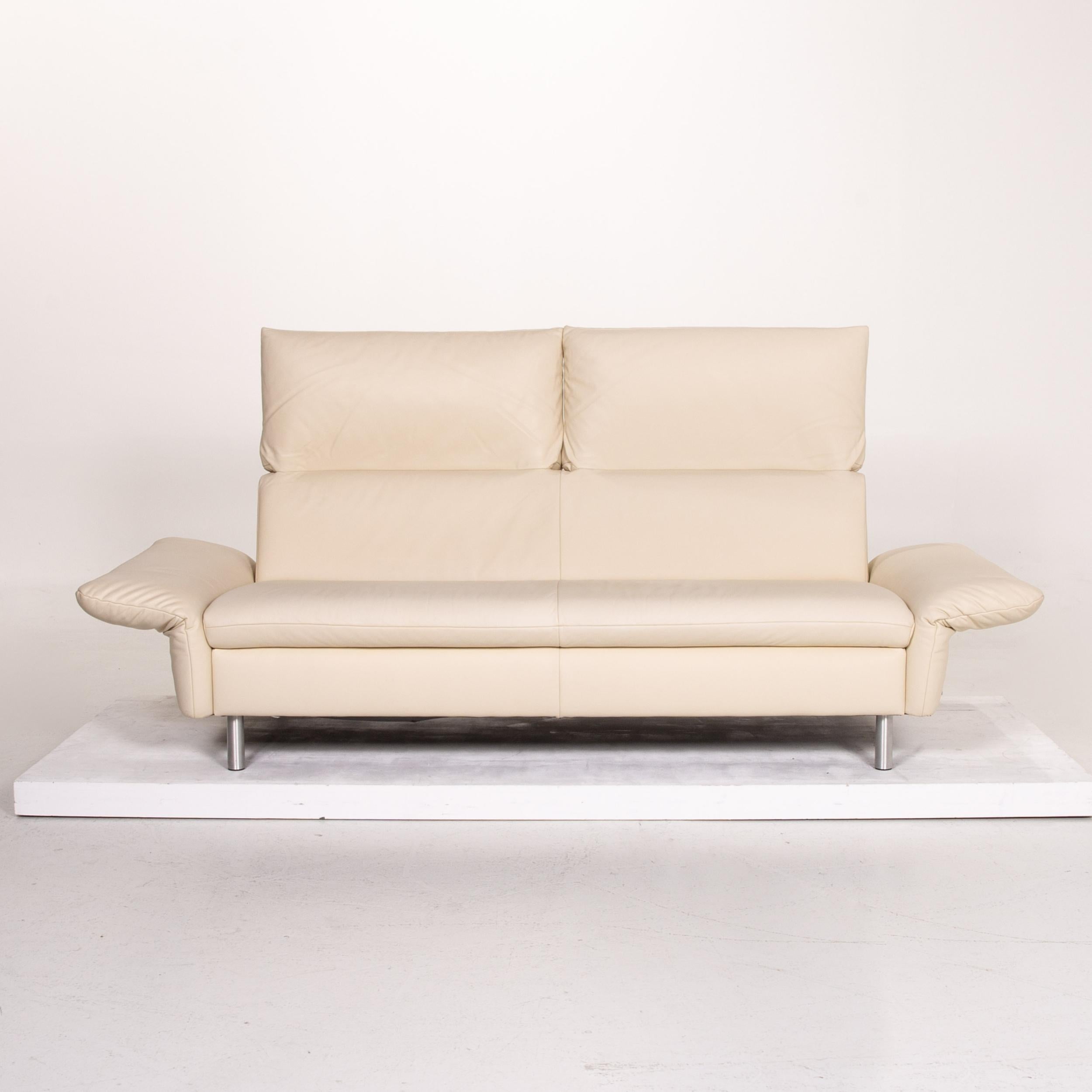 Modern Koinor Vittoria Leather Sofa Cream Two-Seat Couch For Sale