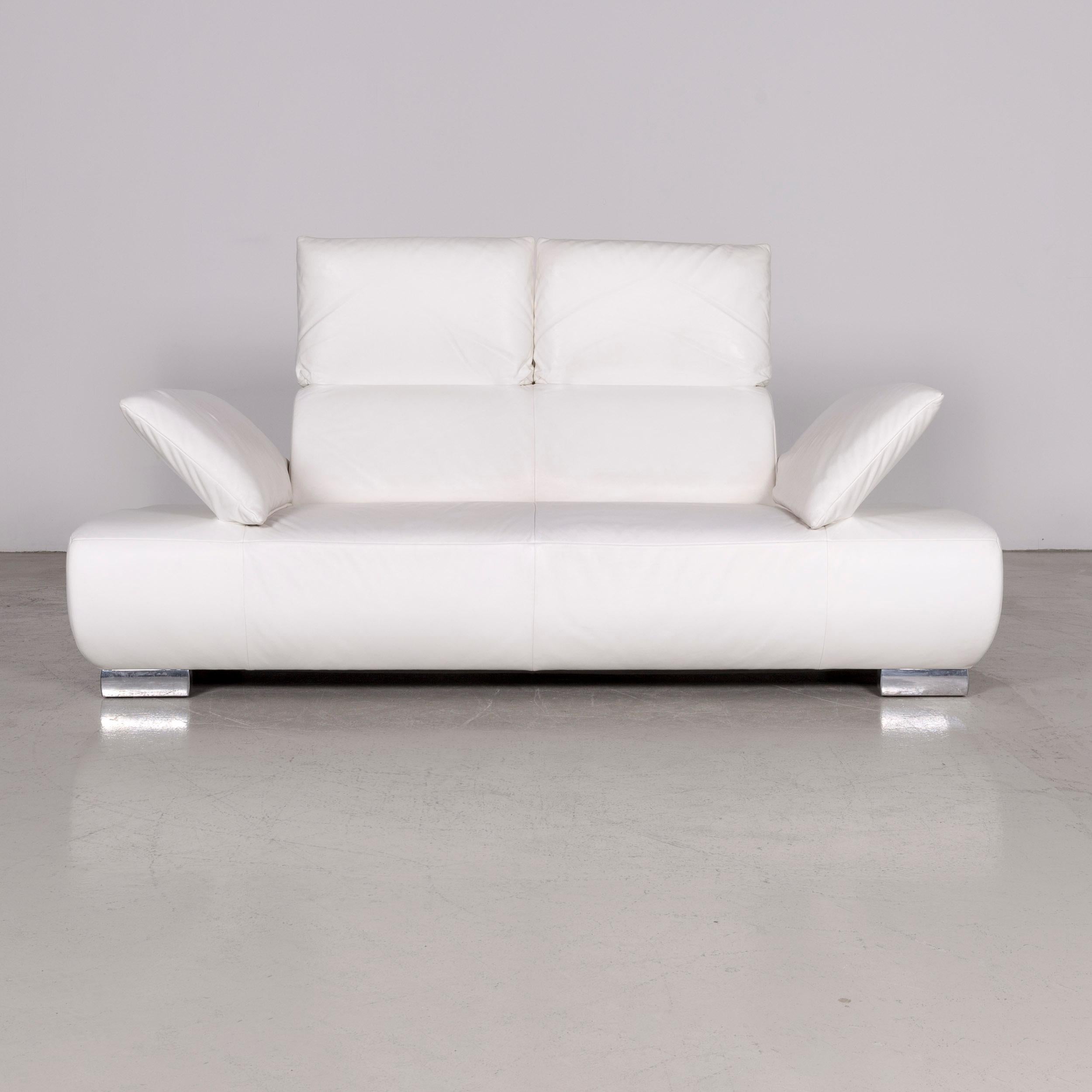 Koinor Volare Designer Leather Sofa White Two-Seat Couch In Good Condition For Sale In Cologne, DE