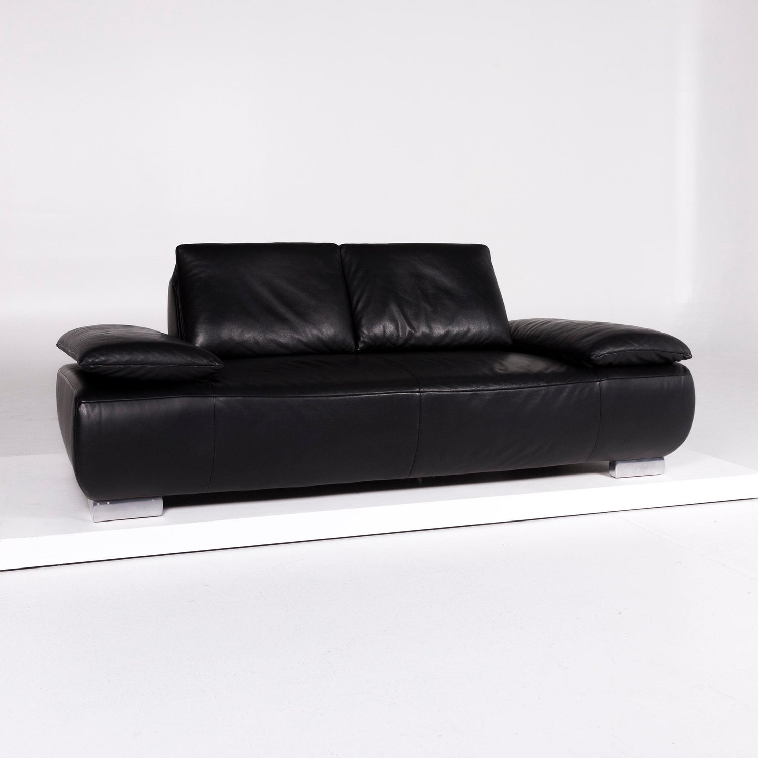 Koinor Volare Designer Leder Sofa Garnitur Schwarz Zweisitzer Hocker For Sale At 1stdibs