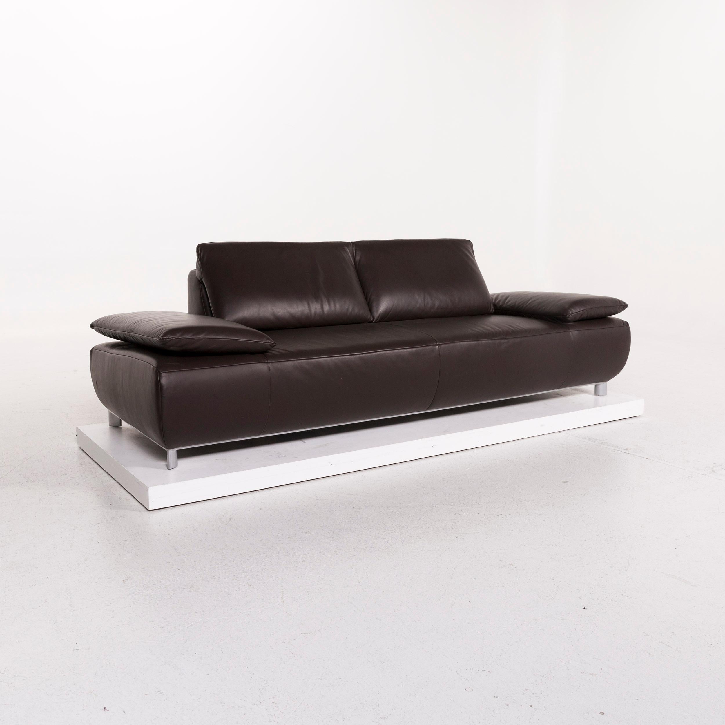 We bring to you a Ligne Roset opium fabric corner sofa anthracite gray sofa couch.

 

 Product measurements in centimeters:
 

Depth 101
Width 317
Height 83
Seat-height 41
Rest-height 66
Seat-depth 54
Seat-width 243
Back-height 43.