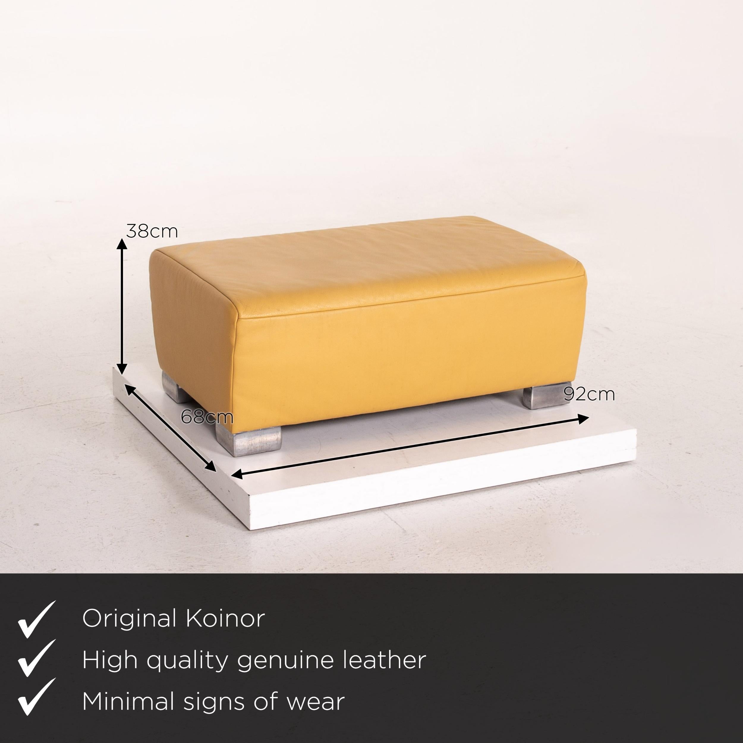 We present to you a Koinor Volare leather stool yellow ottoman.
   
 

 Product measurements in centimeters:
 

 Depth 68
 Width 92
 Height 38.




   
