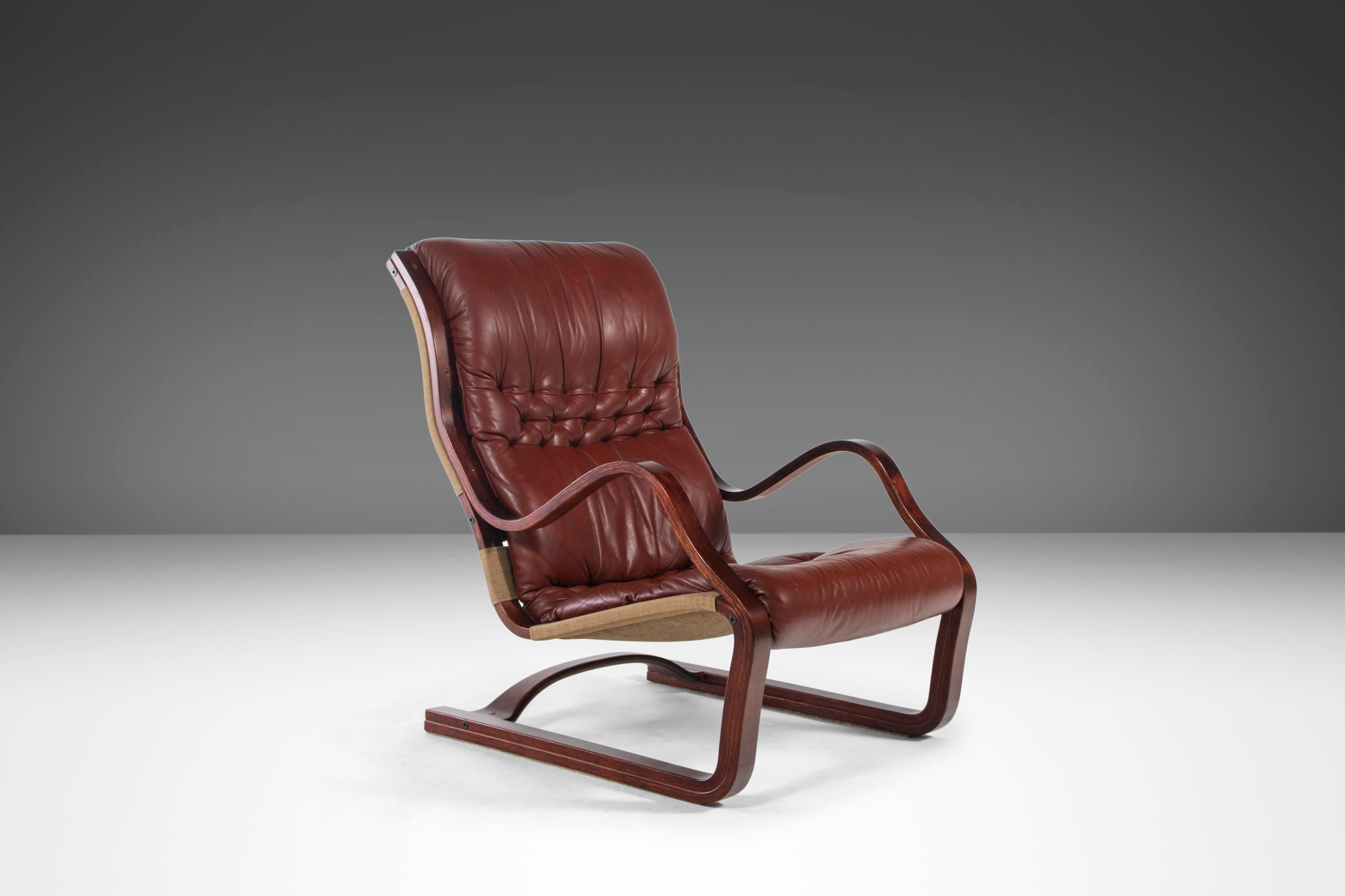 Scandinavian Modern Bentwood 'Koivutaru' Chair & Ottoman Esko Pajamies for ASKO, Finland, c. 1970's For Sale