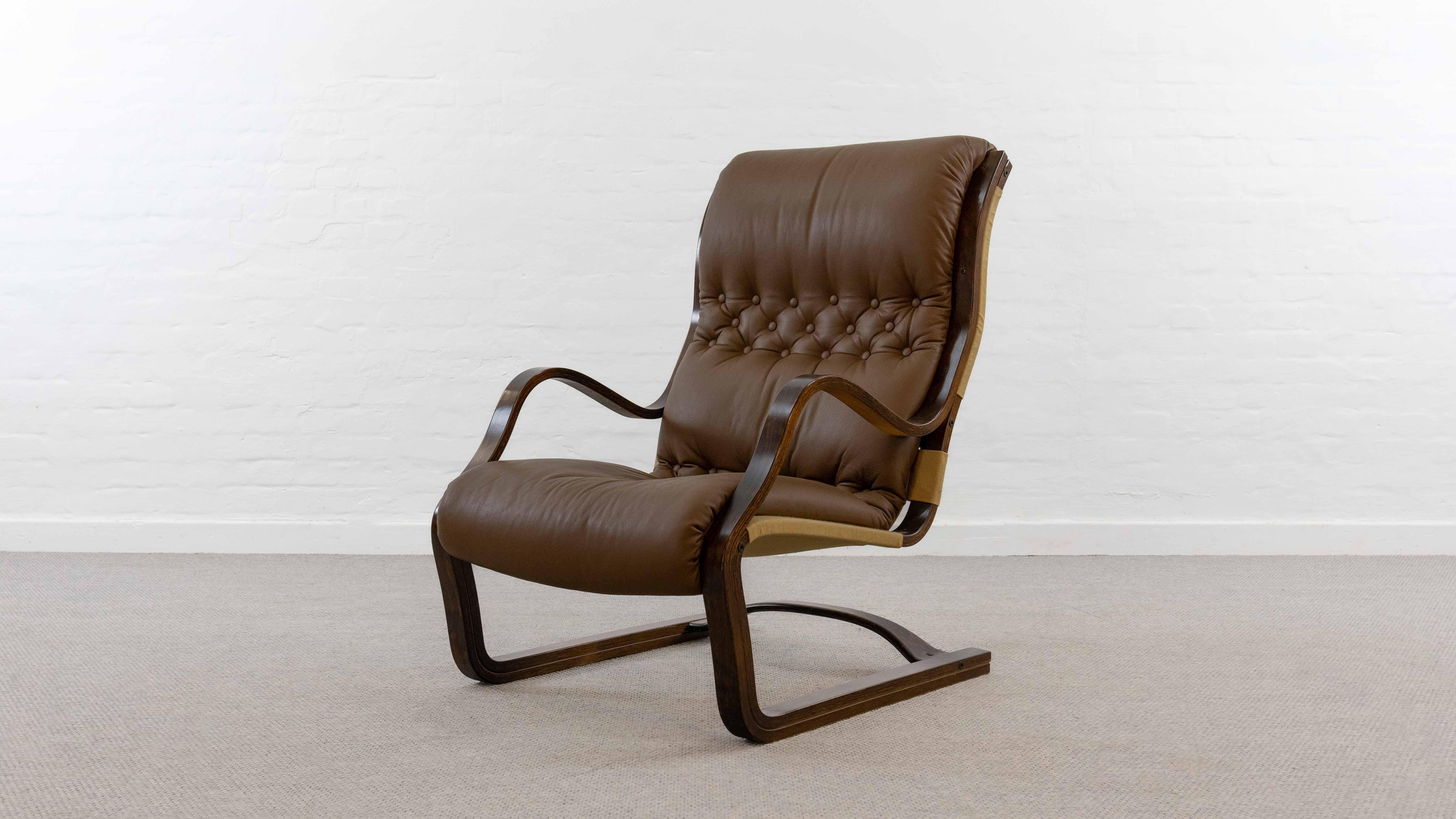Koivutaru Easy Chair By Esko Pajamies For Asko, Finland In Brown Leather For Sale 9