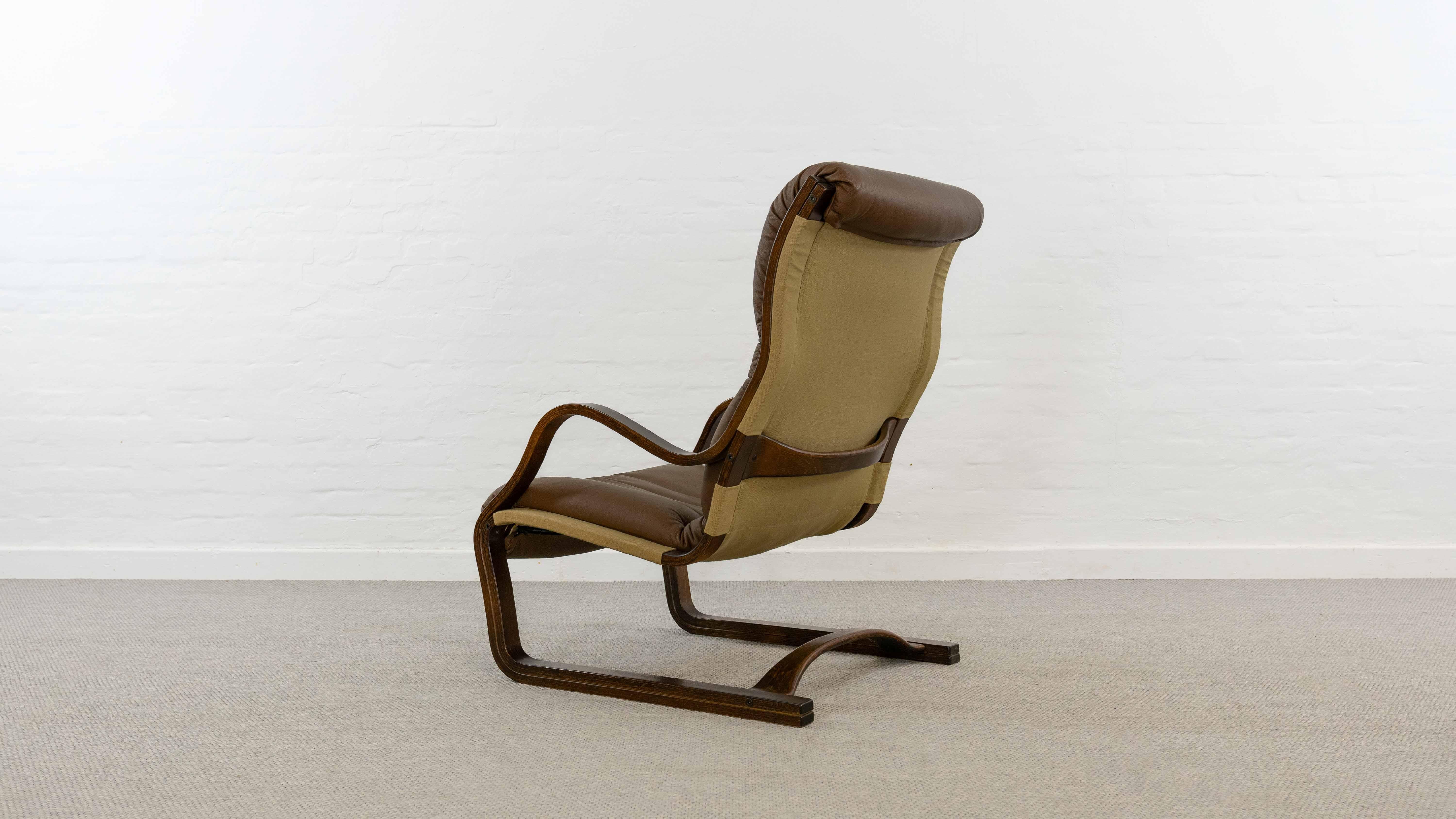 Koivutaru Easy Chair By Esko Pajamies For Asko, Finland In Brown Leather For Sale 2
