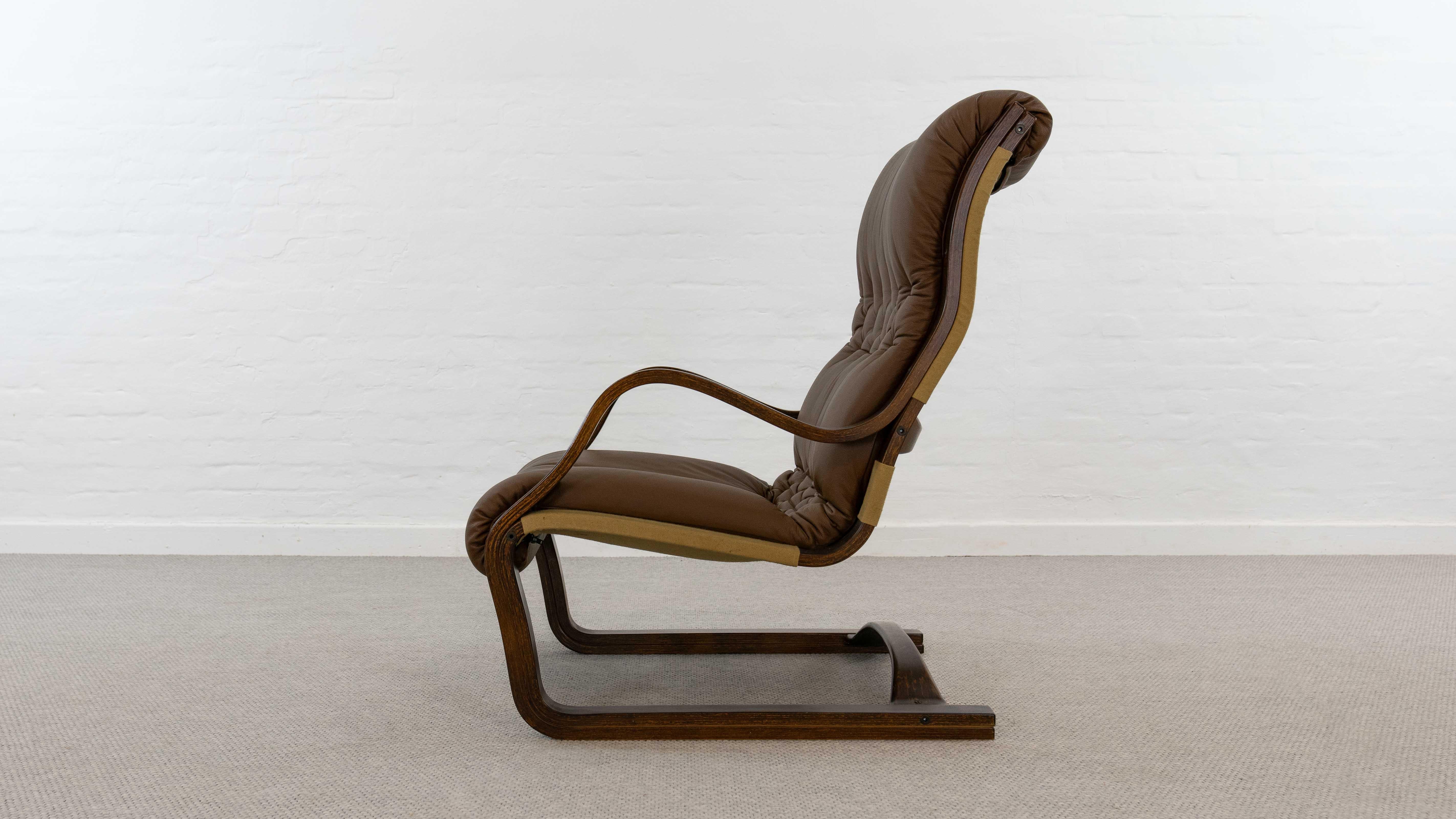 Koivutaru Easy Chair By Esko Pajamies For Asko, Finland In Brown Leather For Sale 3