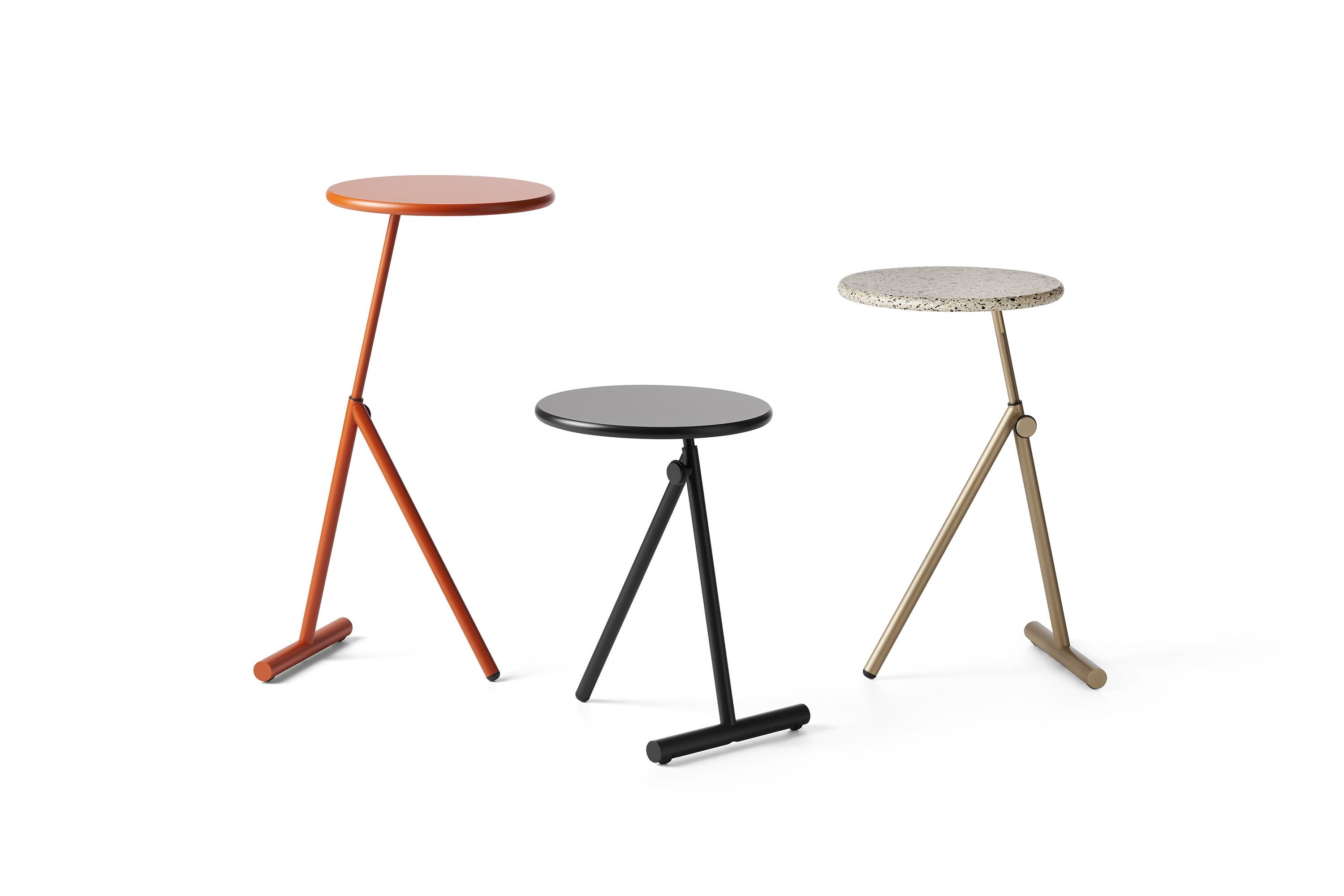 Contemporary Koji adjustable coffee table by Lapo Ciatti For Sale