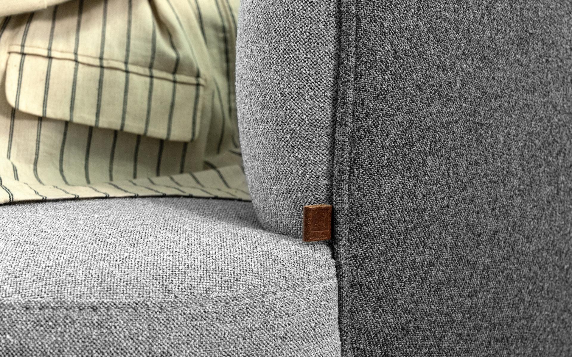 Koji-Sessel Bergere mit drehbarem Mechanismus, modern und bequem im Angebot 3