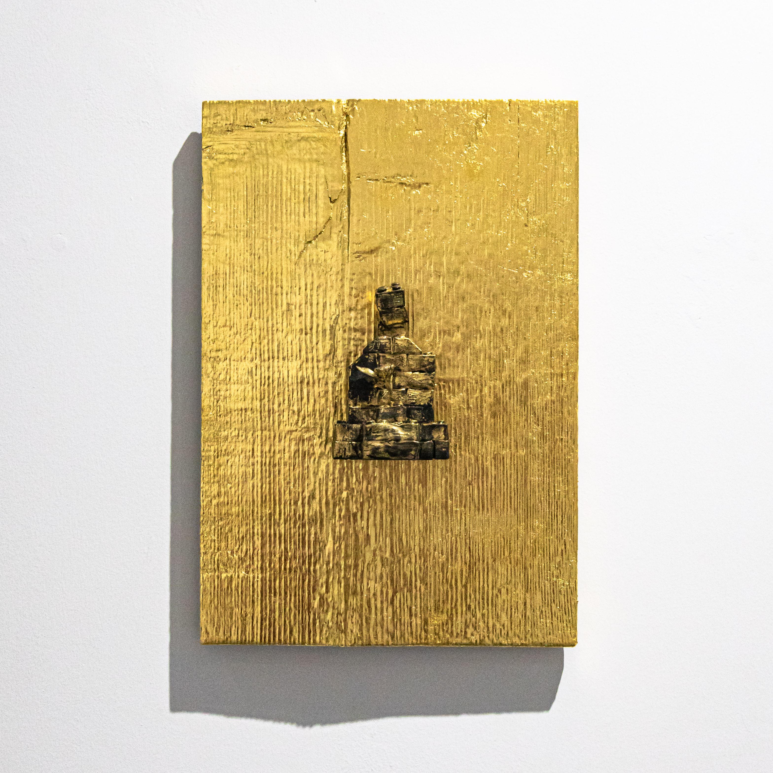 Lego, gold leaf (24k, 22.66k), copper wire, wood

This collaborative work, which began with a common interest in Buddhism, explored the idea of expressing the sacred within everyday life.

As artist and Zen monk Hasegawa says, “Buddhism teaches