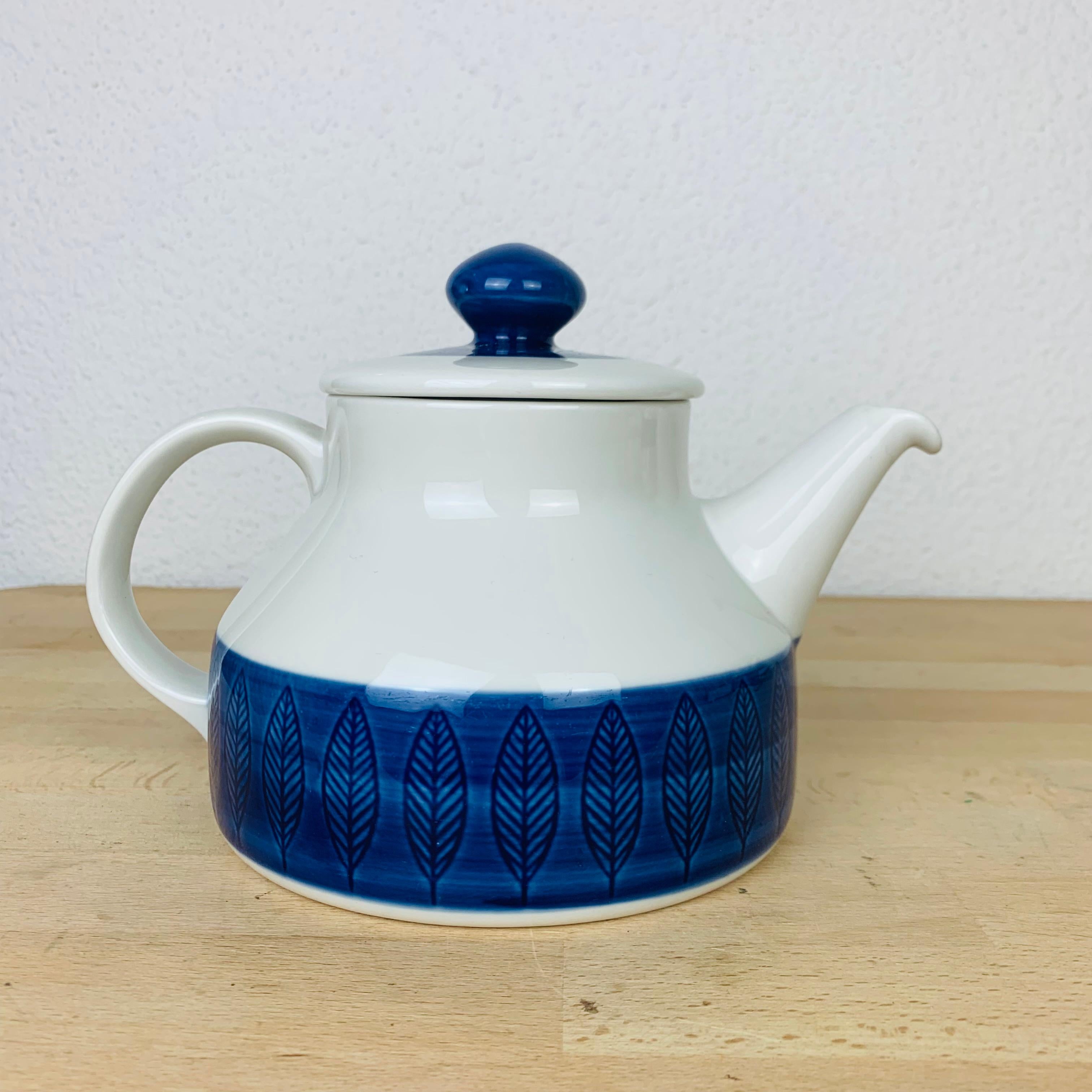 Koka tea set by Hertha Bengtson for Rörstrand Sweden  For Sale 3