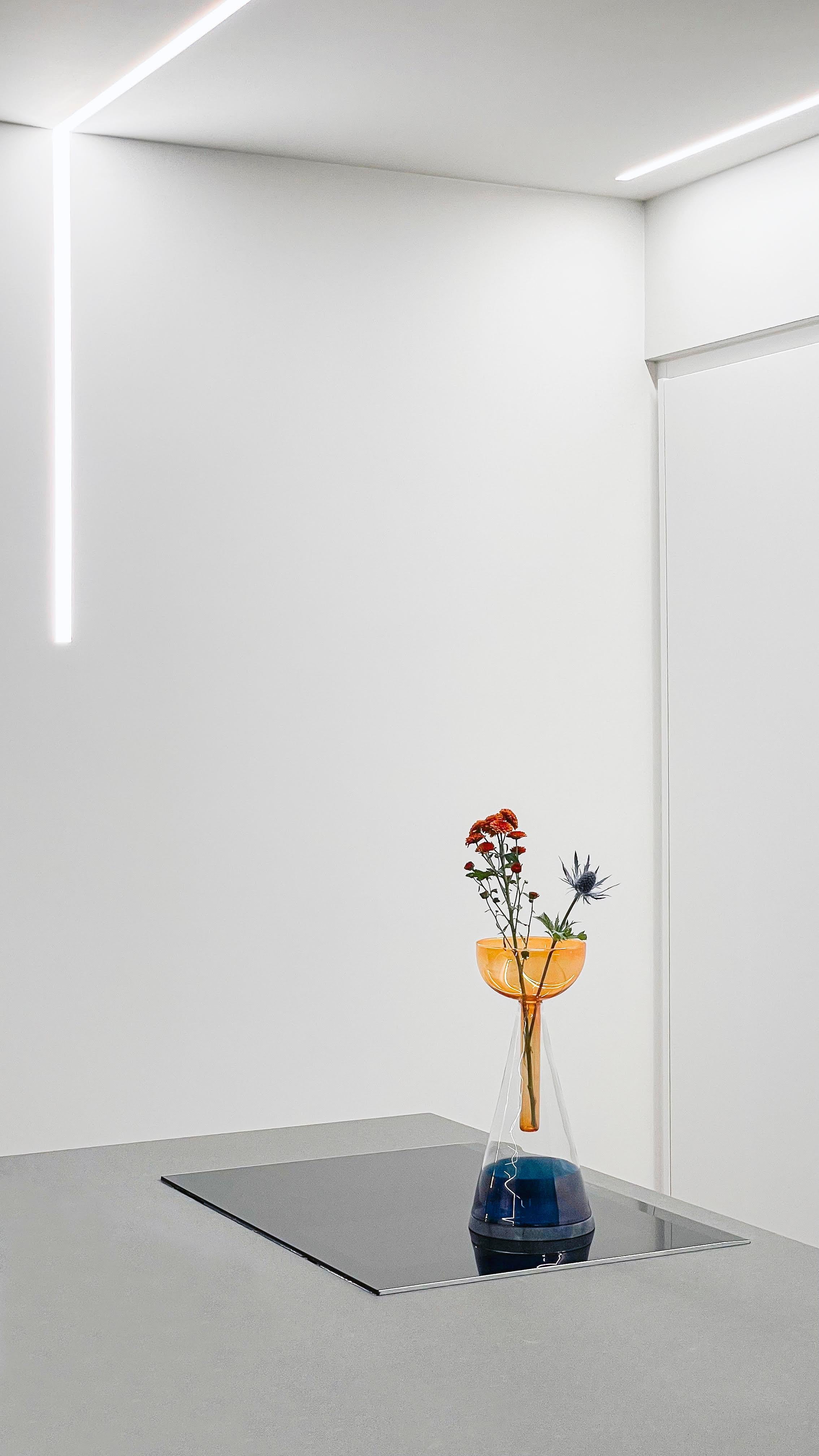 Contemporary Koke’ Vase by Laboratorio For Sale