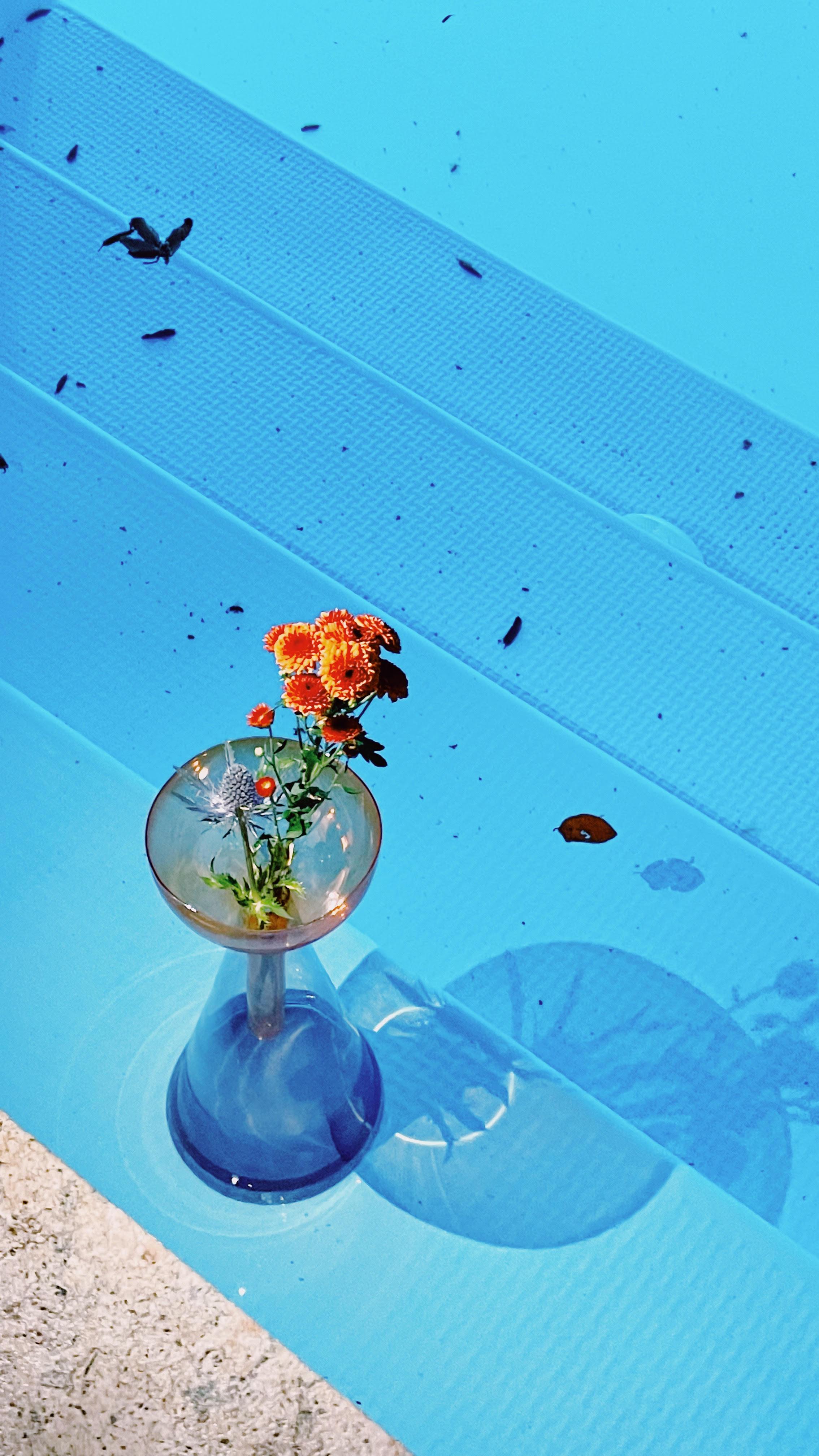 Blown Glass Koke’ Vase by Laboratorio For Sale