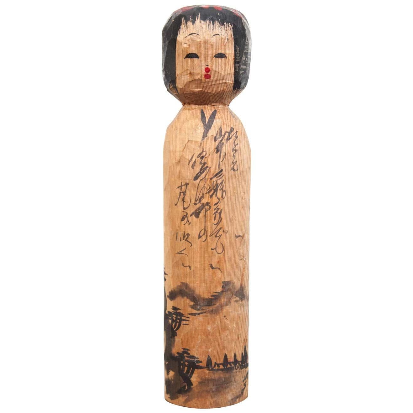 Hand Painted Wood Japanese Traditional Kokeshi Doll In Good Condition For Sale In Barcelona, Barcelona