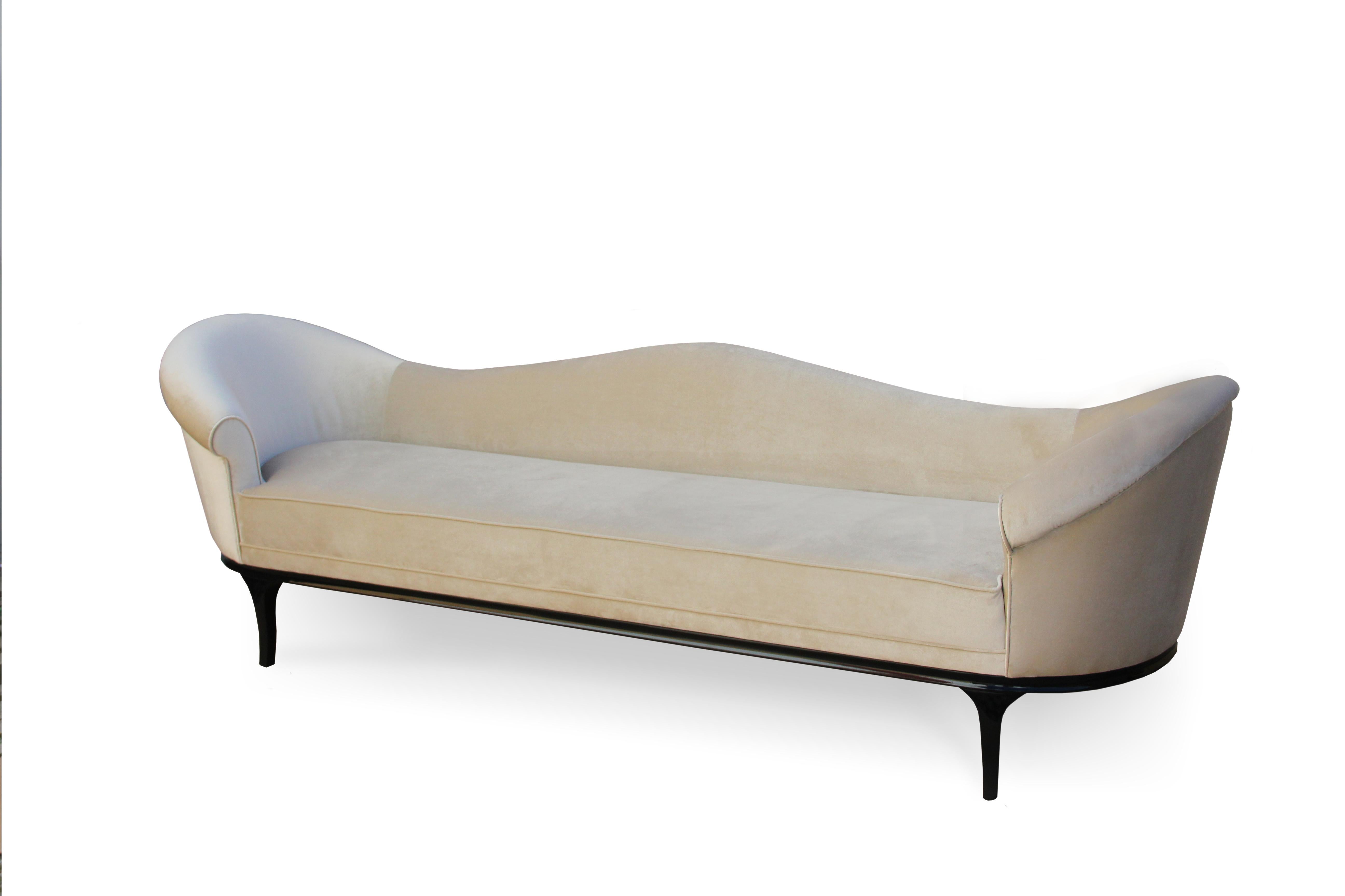 Colette Sofa In New Condition For Sale In New York, NY
