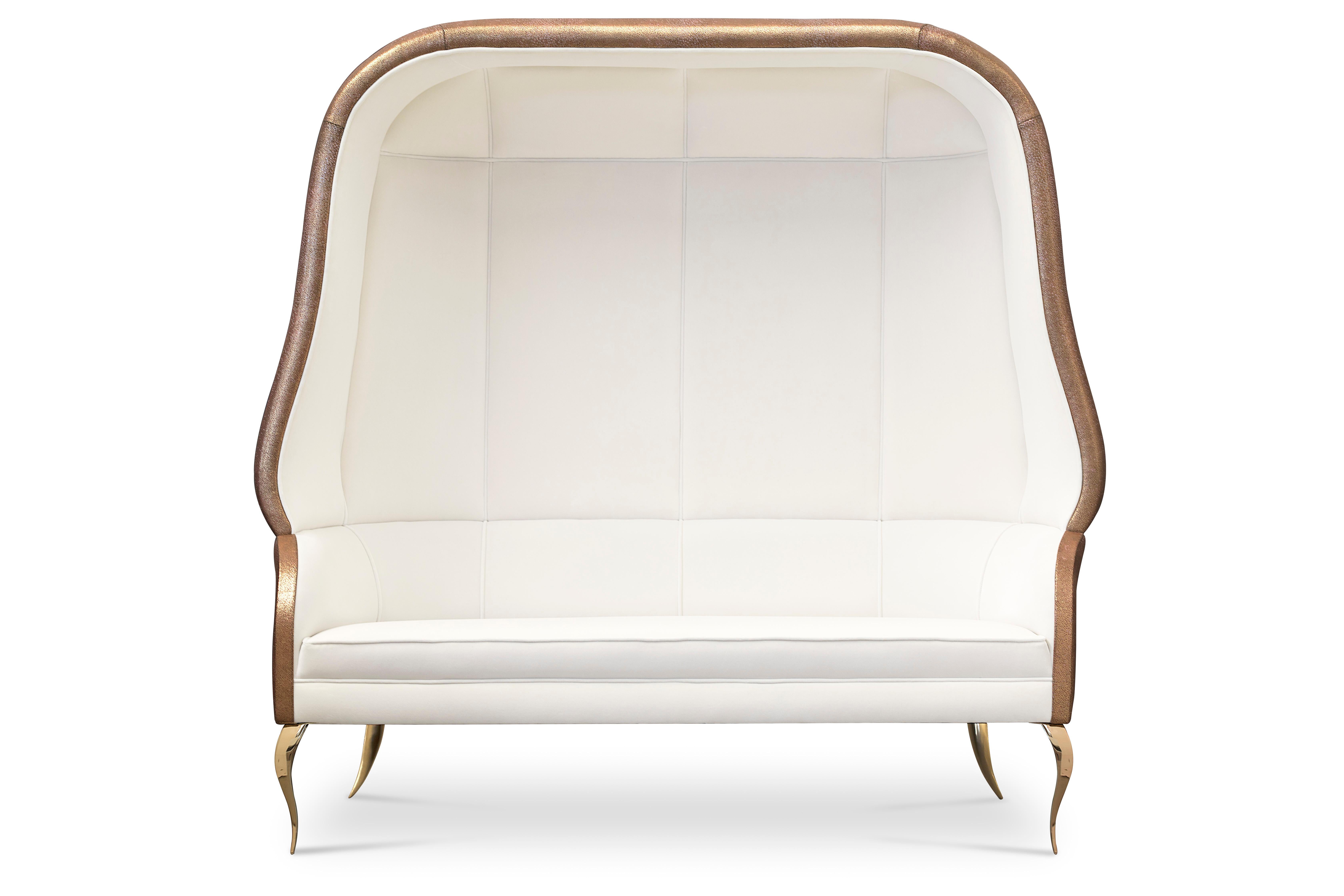 As a tribute to Dorothy Draper‘s high style we took the Classic Drapesse chair and added a bit of the Koket lavish & sensuous edge. Complete with a flirty new makeover, her exterior is adorned with our watercolor Terra leather transitioning to a