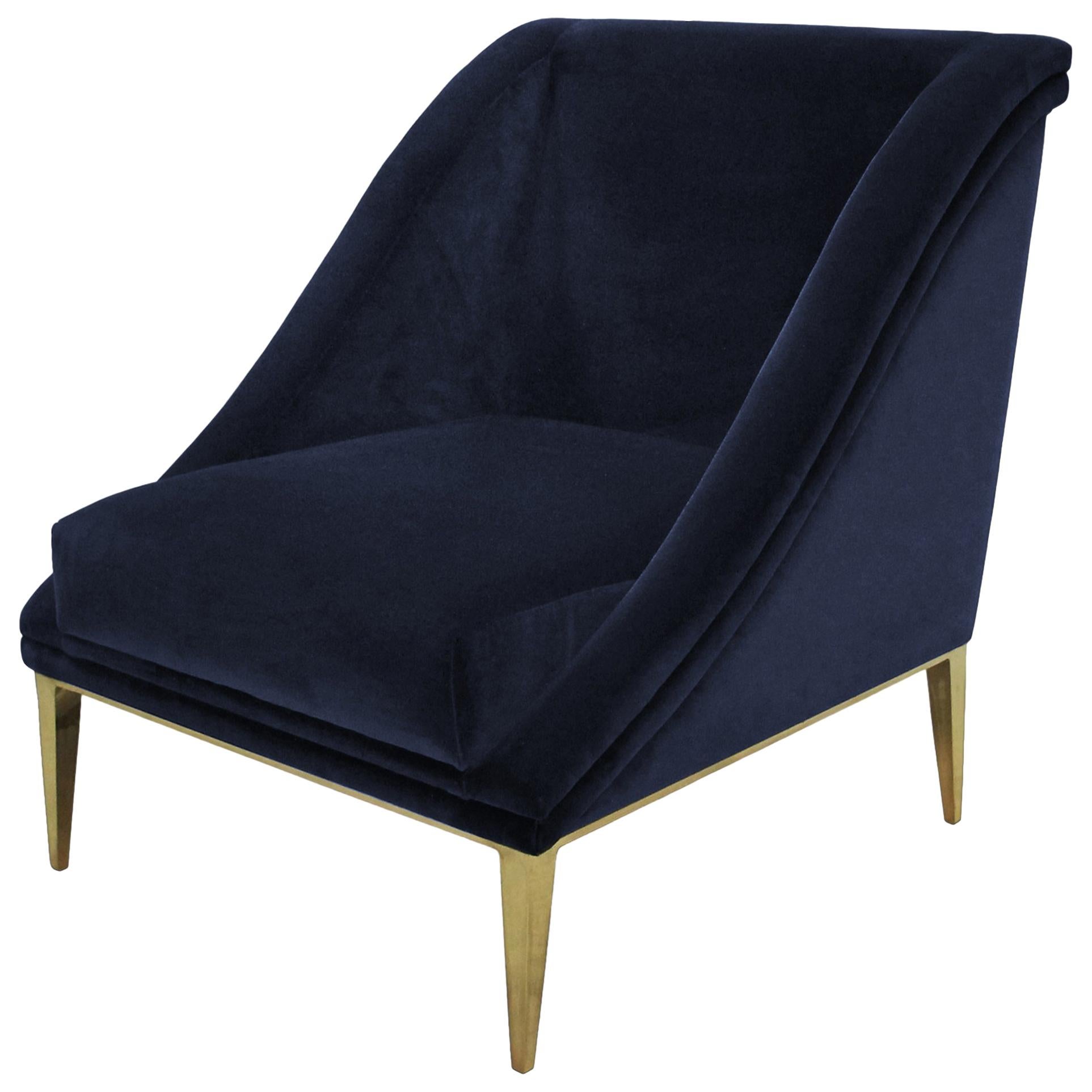 Designed to perform in a matter that indulges the eyes, the Geisha ‘s curves grace a room with the extravagance and poise of a Kyoto Geisha. This fully upholstered tight back chair is wrapped with a chic metal band leading to modern and sleek metal