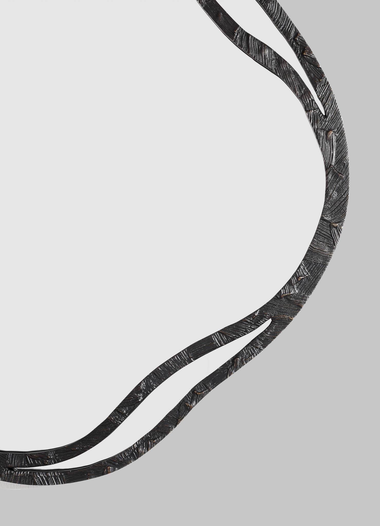 Specchio rotondo in bronzo Kolam personalizzato in ottone, Viya By Vikram Goyal In condizioni Nuovo in vendita a Noida, DL