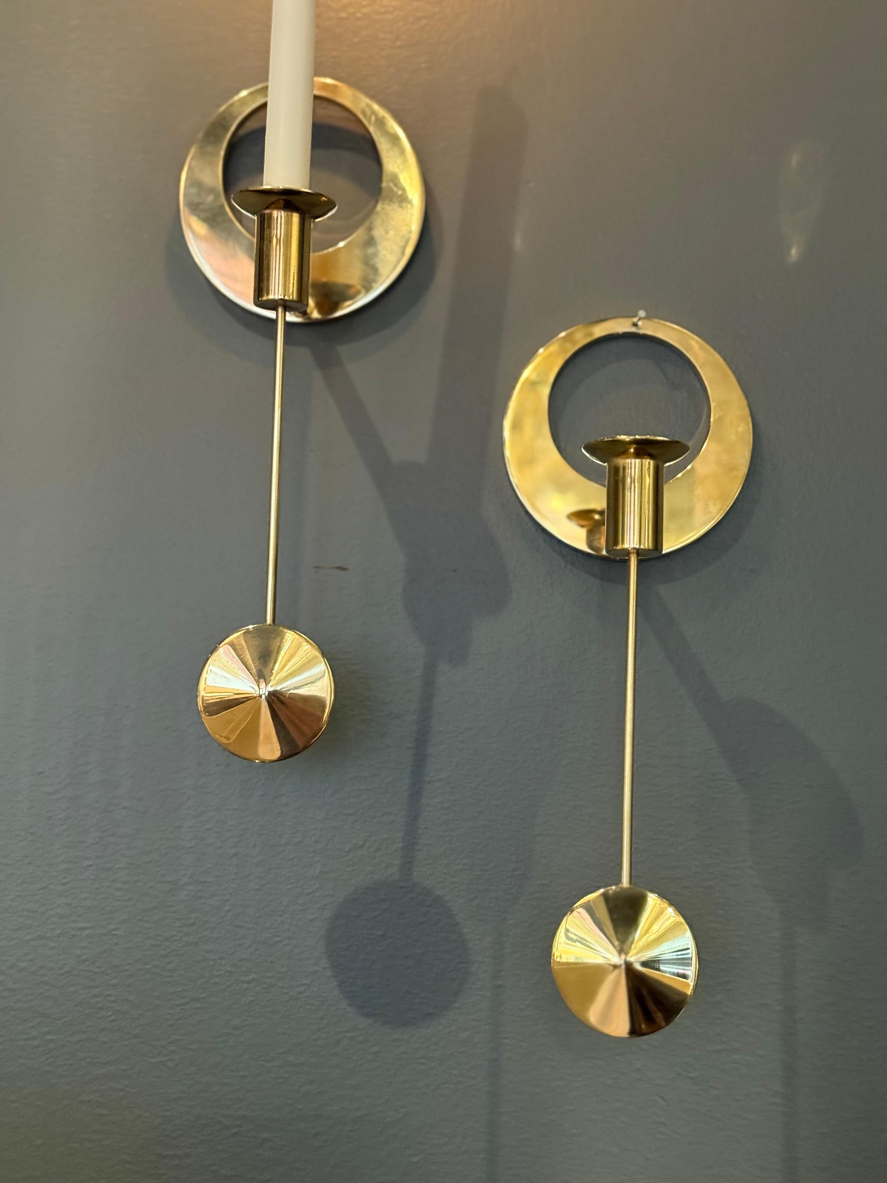 Kolbäck Paar Wandkerzenhalter aus Messing, 1960er Jahre. (Moderne der Mitte des Jahrhunderts) im Angebot