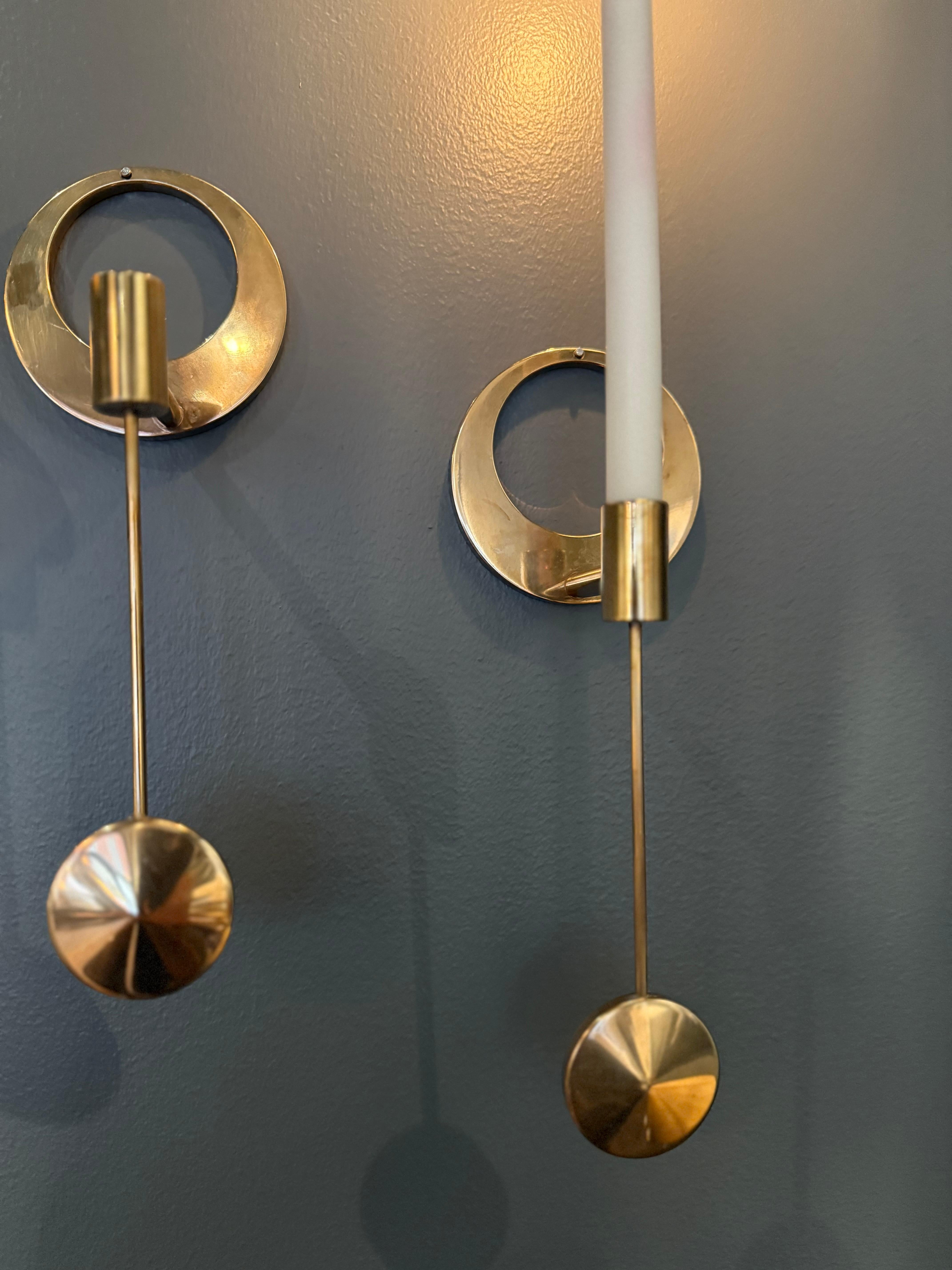 Kolbäck Paar Wandleuchter aus Messing, Schwedische Moderne 1960er Jahre. (Moderne der Mitte des Jahrhunderts) im Angebot