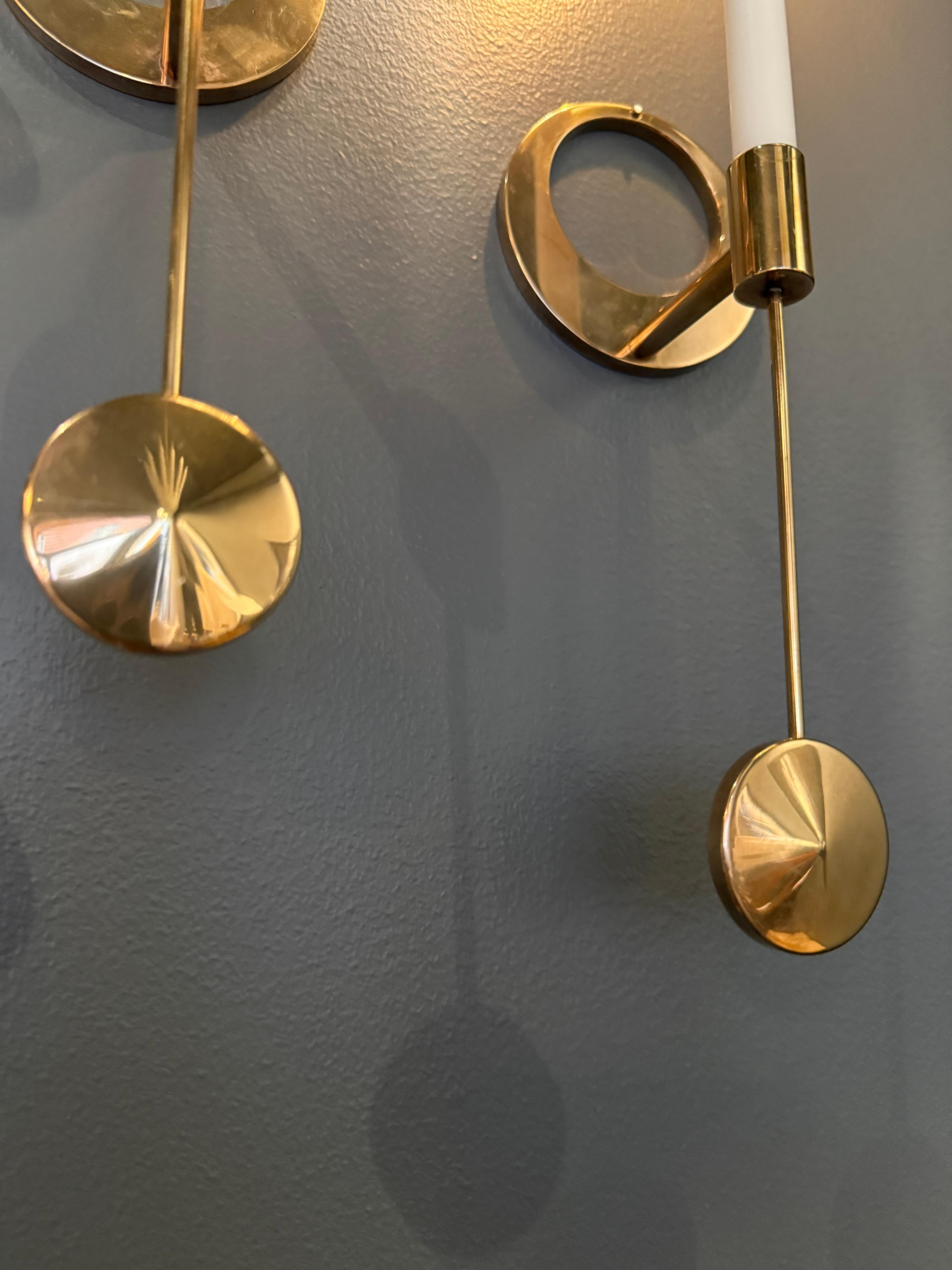 Kolbäck Paar Wandleuchter aus Messing, Schwedische Moderne 1960er Jahre. im Angebot 2