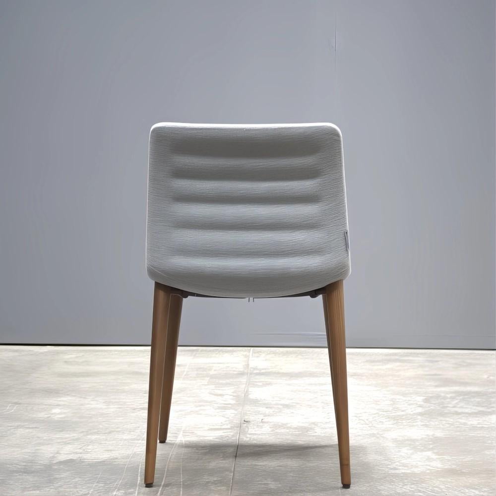Turkish Koleksiyon Helen S0 SH10 Chair with Wooden Legs by Tasarımcı Studio Kairos