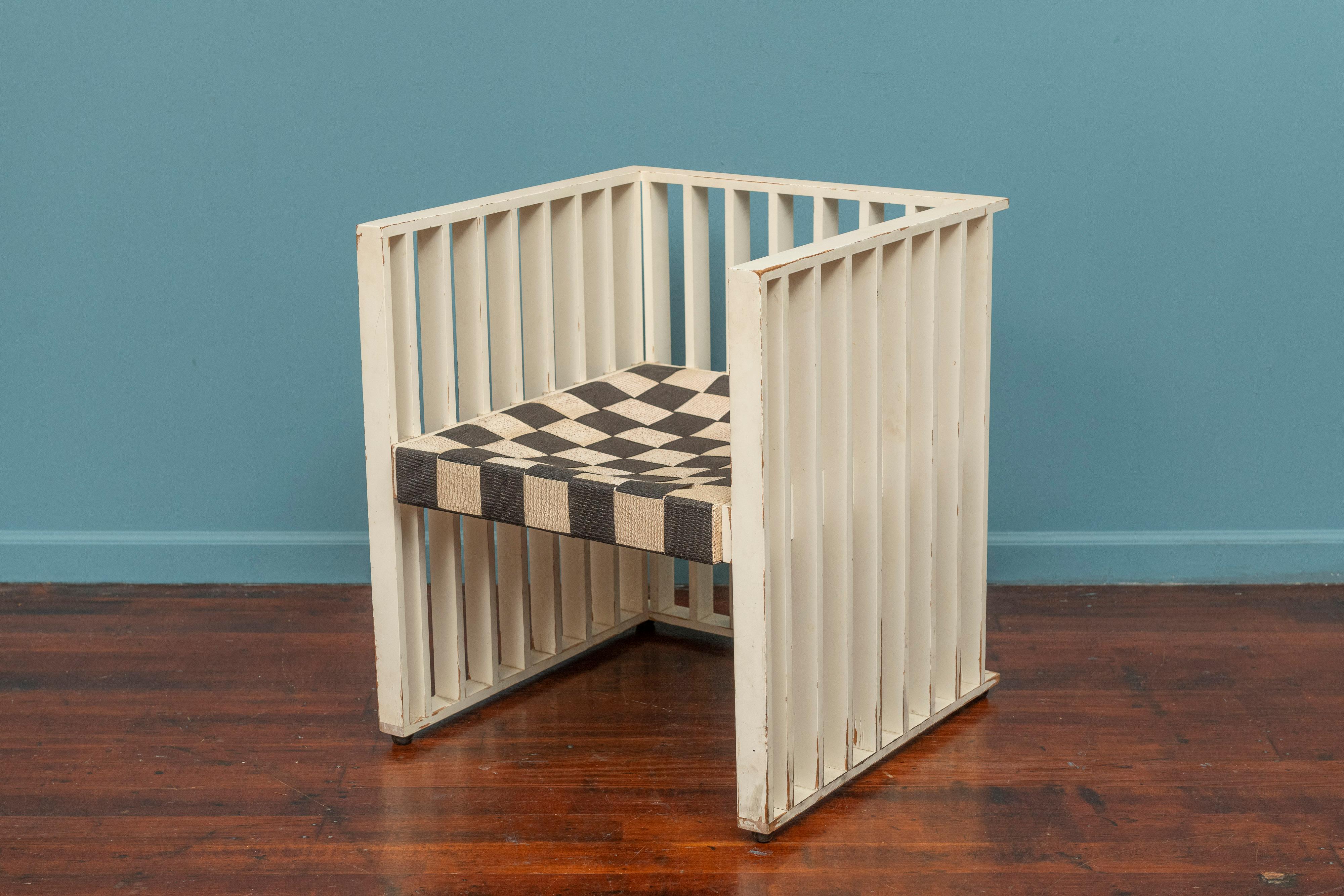Koloman Moser diseña el sillón Sanatorio Purkersdorf para Wittman.
Austria, diseñado en 1903; reeditado en la década de 1970. Un icono del Modernismo vienés, diseñado para el vestíbulo de entrada del Sanatorio Purkersdorf. 
Originalmente producido