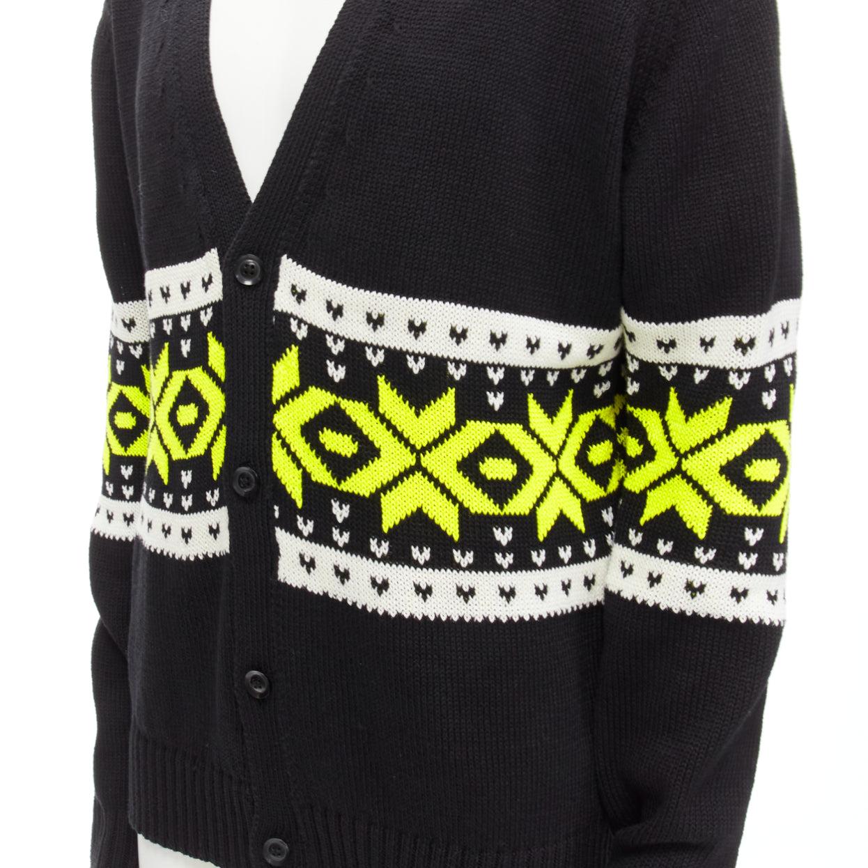 KOLOR black yellow intarsia fair isle 100% cotton cardigan jacket JP5 XXL
Reference: CAWG/A00298
Brand: Kolor
Material: Cotton
Color: Black, Yellow
Pattern: Fair Isle
Closure: Button
Extra Details: Similar pattern at back.
Made in: