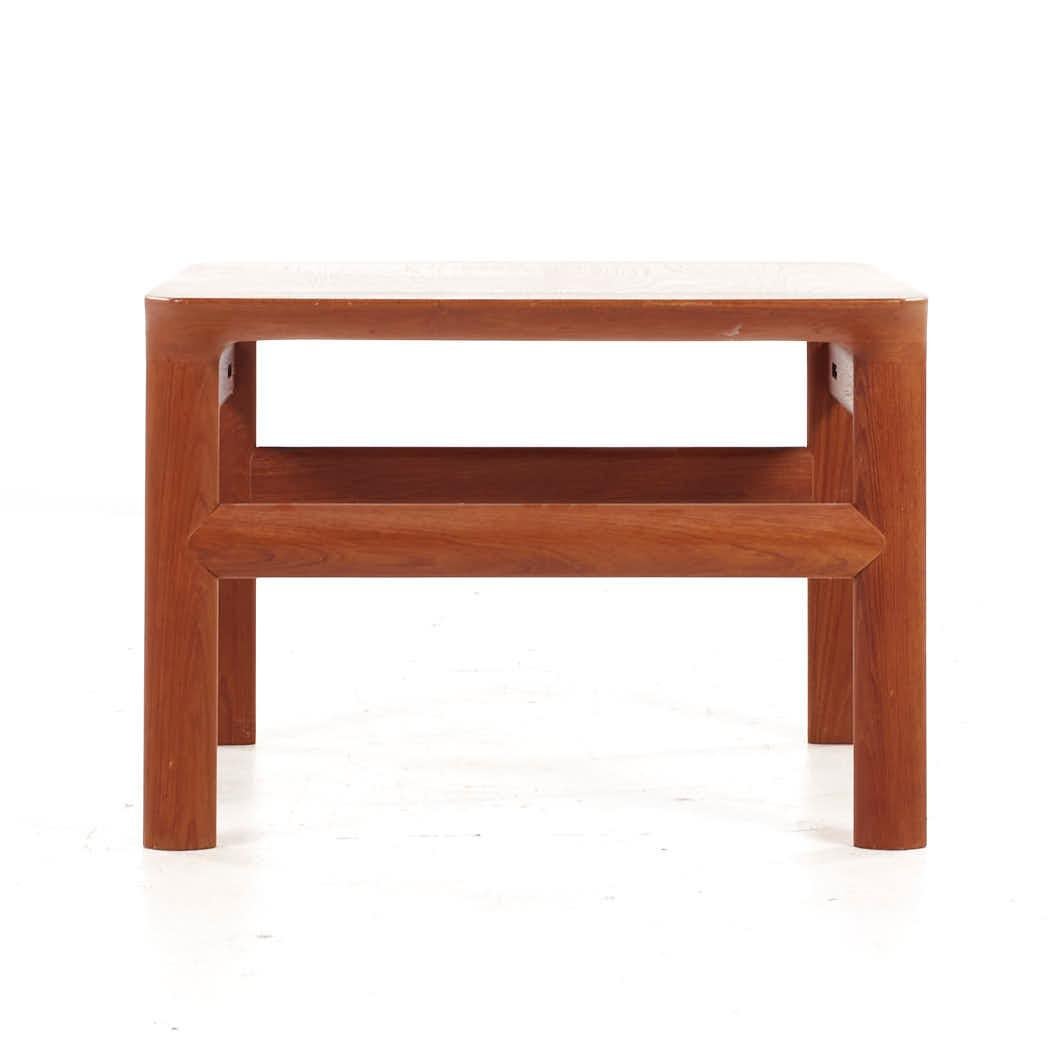 Komfort Mid Century Danish Teak Side End Table In Good Condition For Sale In Countryside, IL