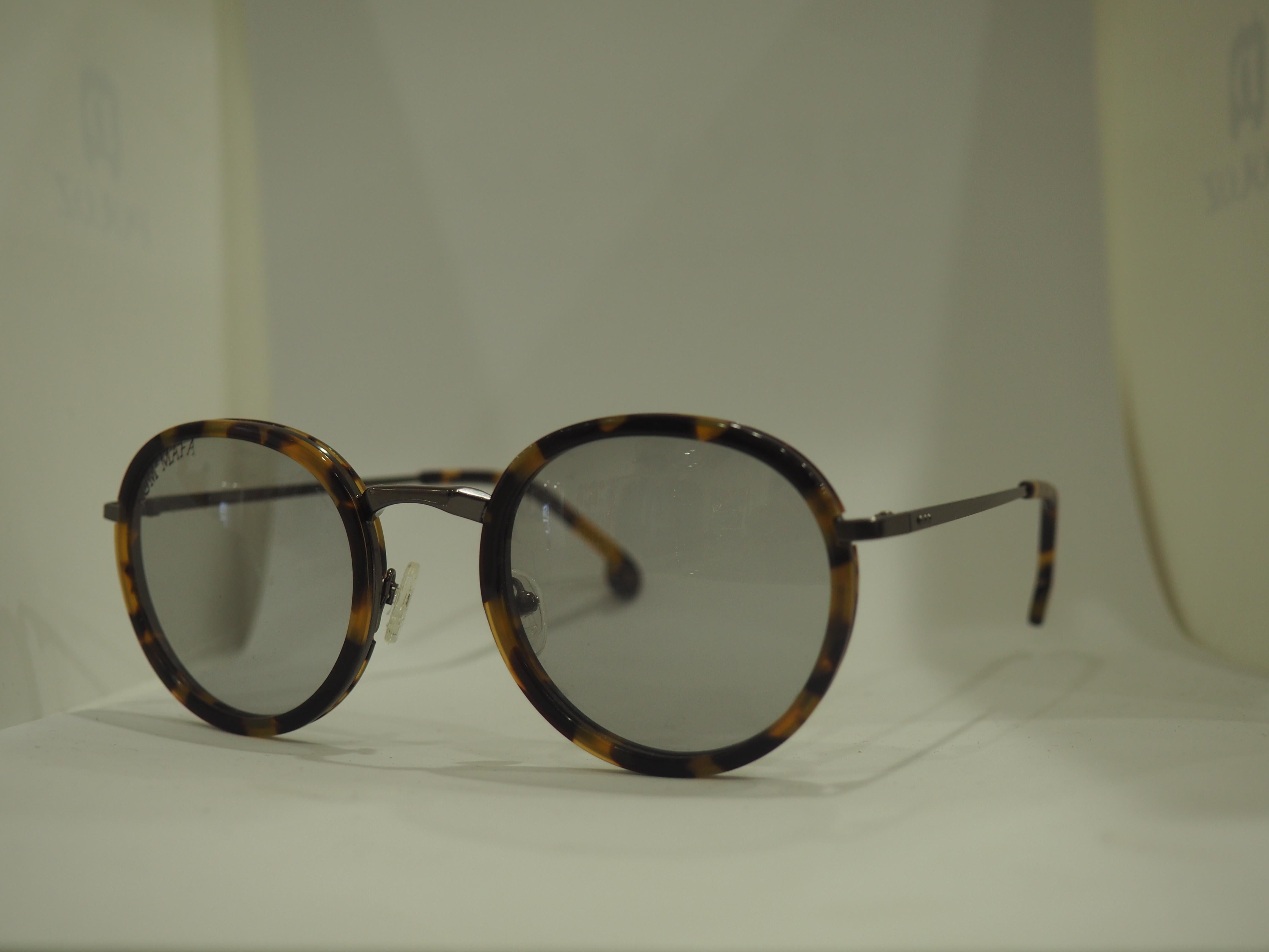 Kommafa tortoise sunglasses
totally made in italy
one of a kind