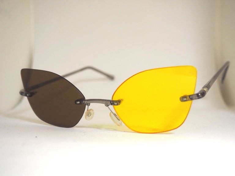 Kommafa Unique bicolour sunglasses In New Condition For Sale In Capri, IT