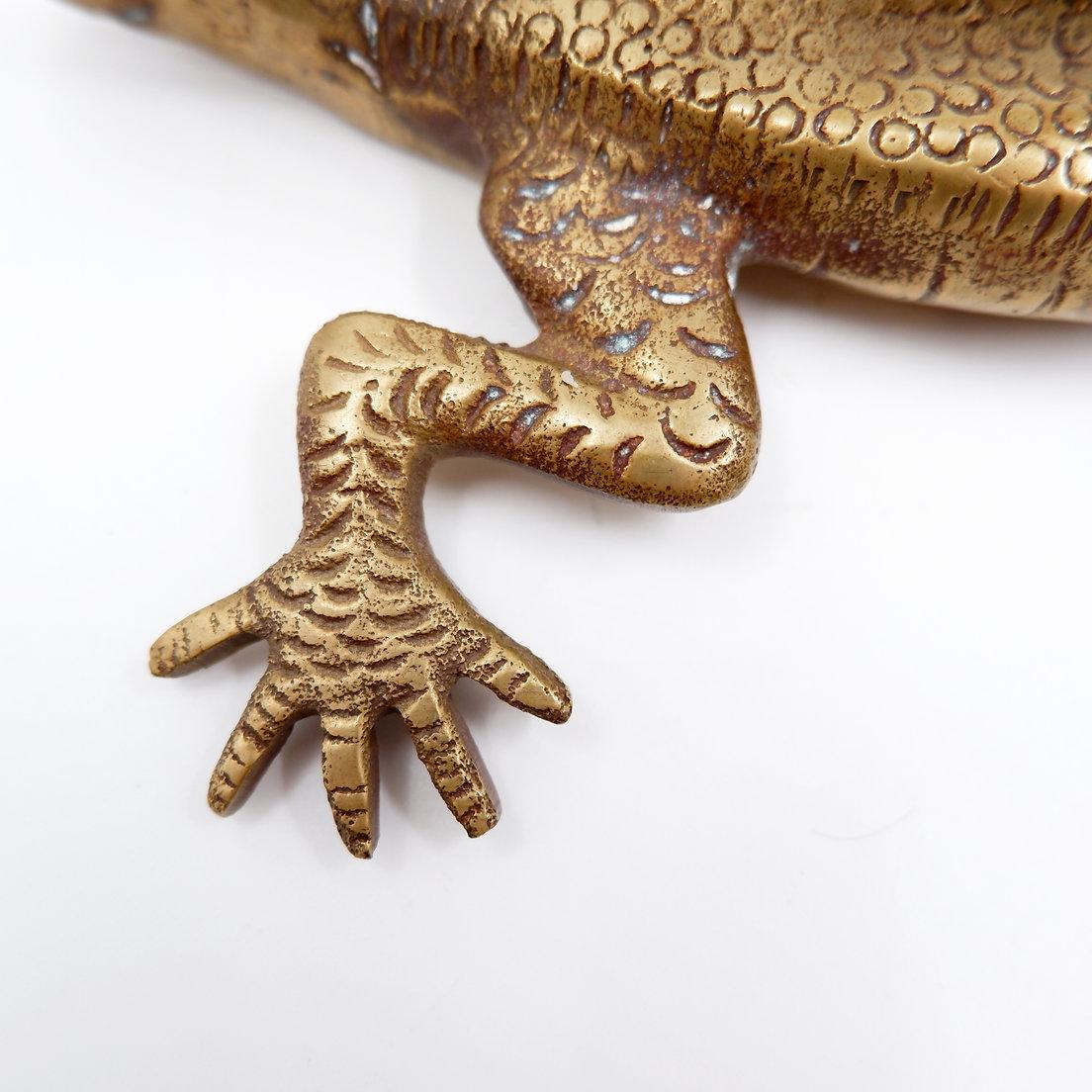 Maniglia in ottone Komodo Lizard in vendita 3