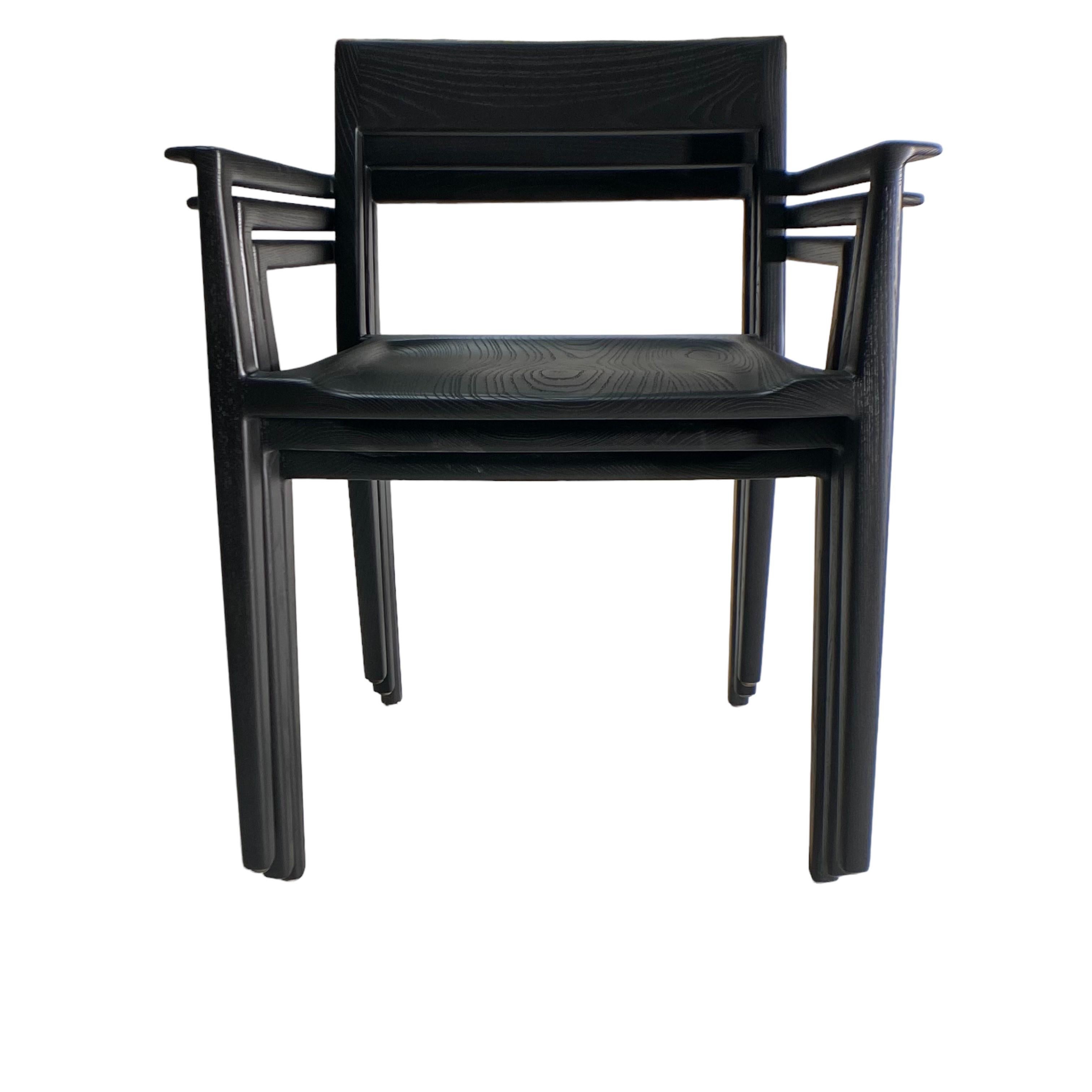 Sillón Kompson de fresno ennegrecido en venta 3