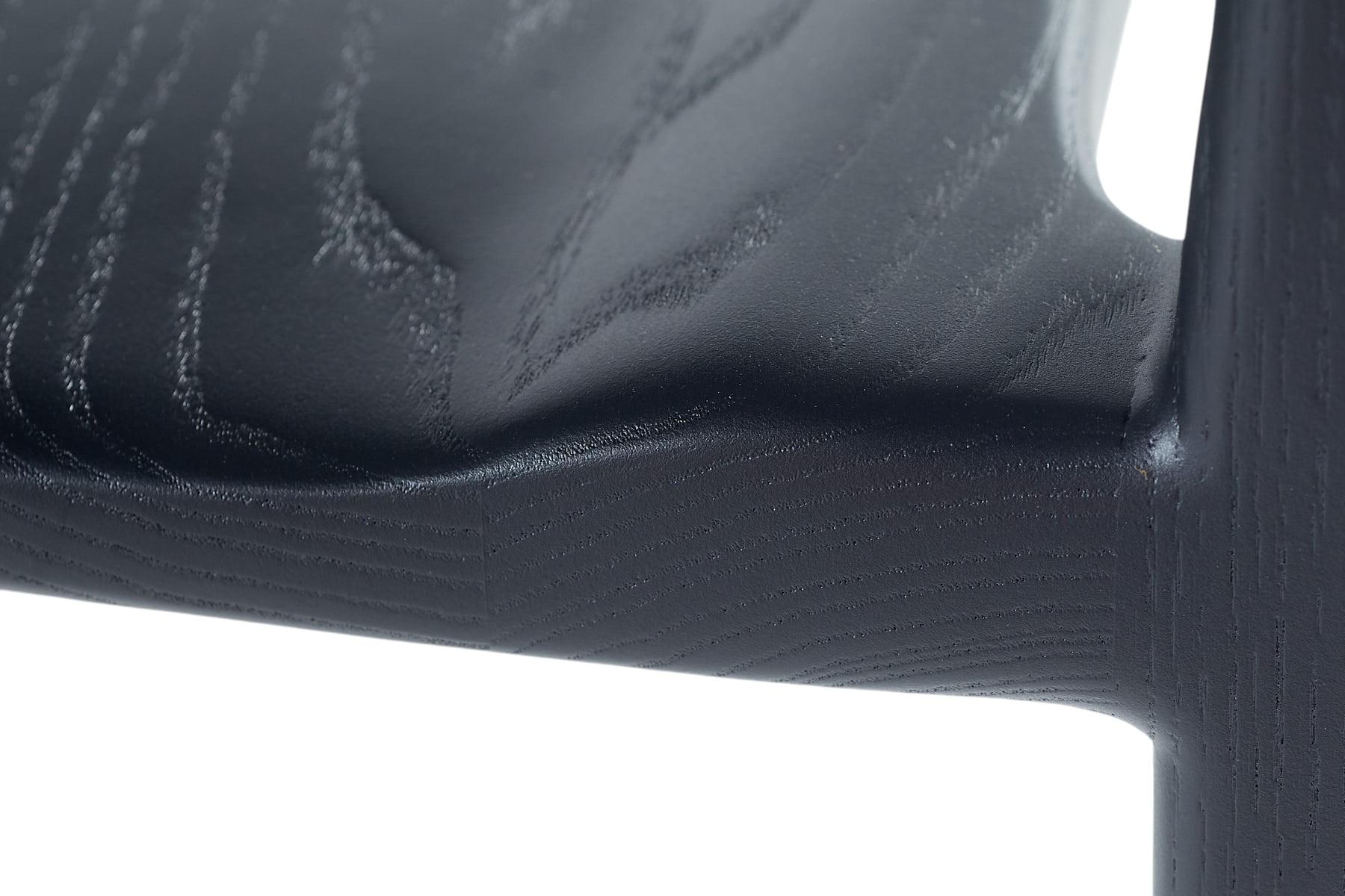Sillón Kompson de fresno ennegrecido en venta 5