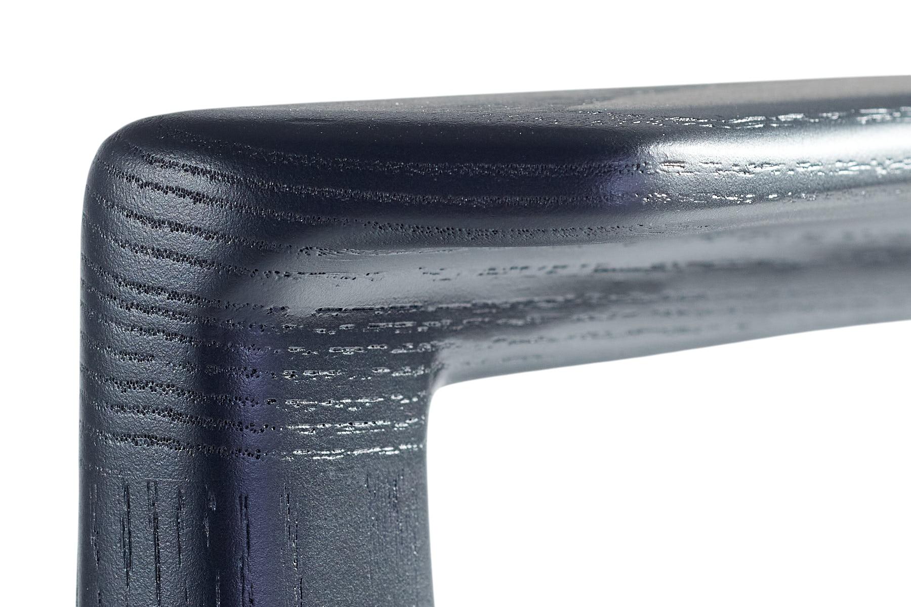 Sillón Kompson de fresno ennegrecido en venta 8