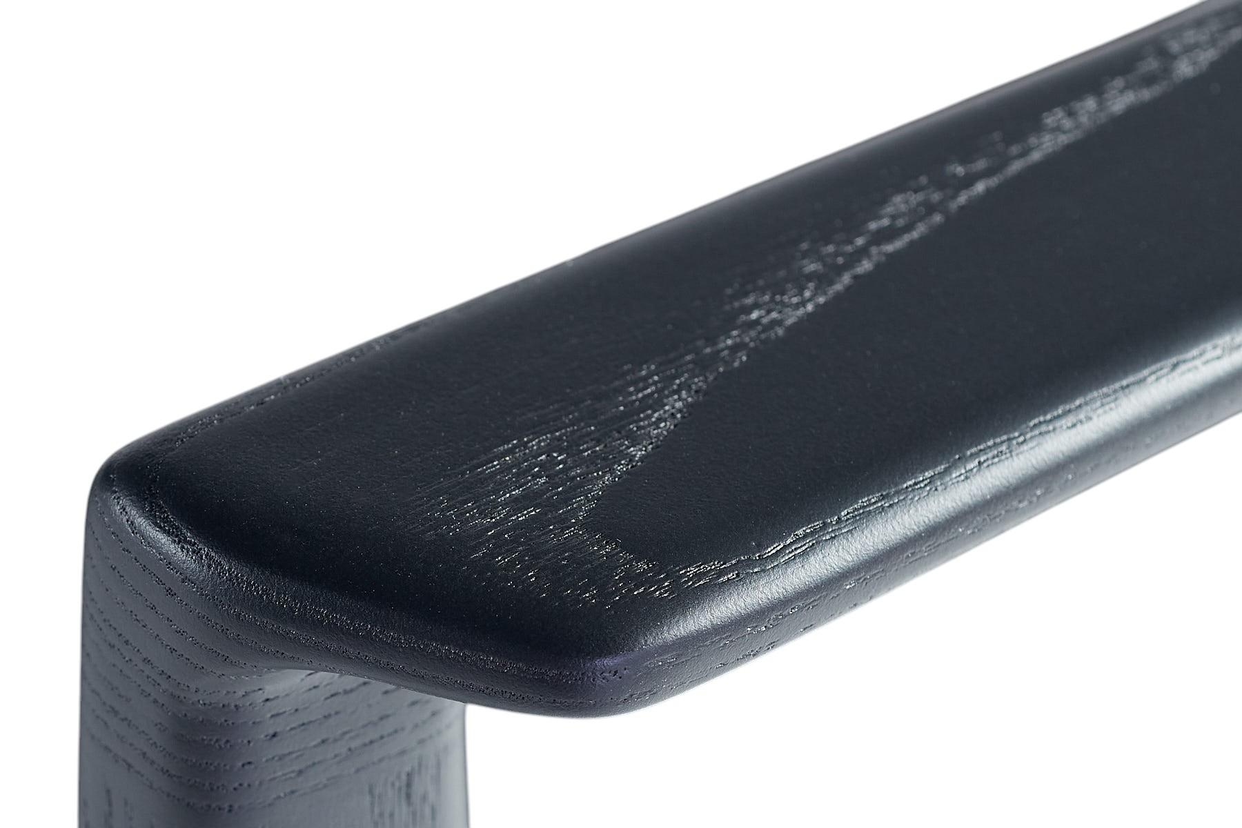 Sillón Kompson de fresno ennegrecido en venta 9