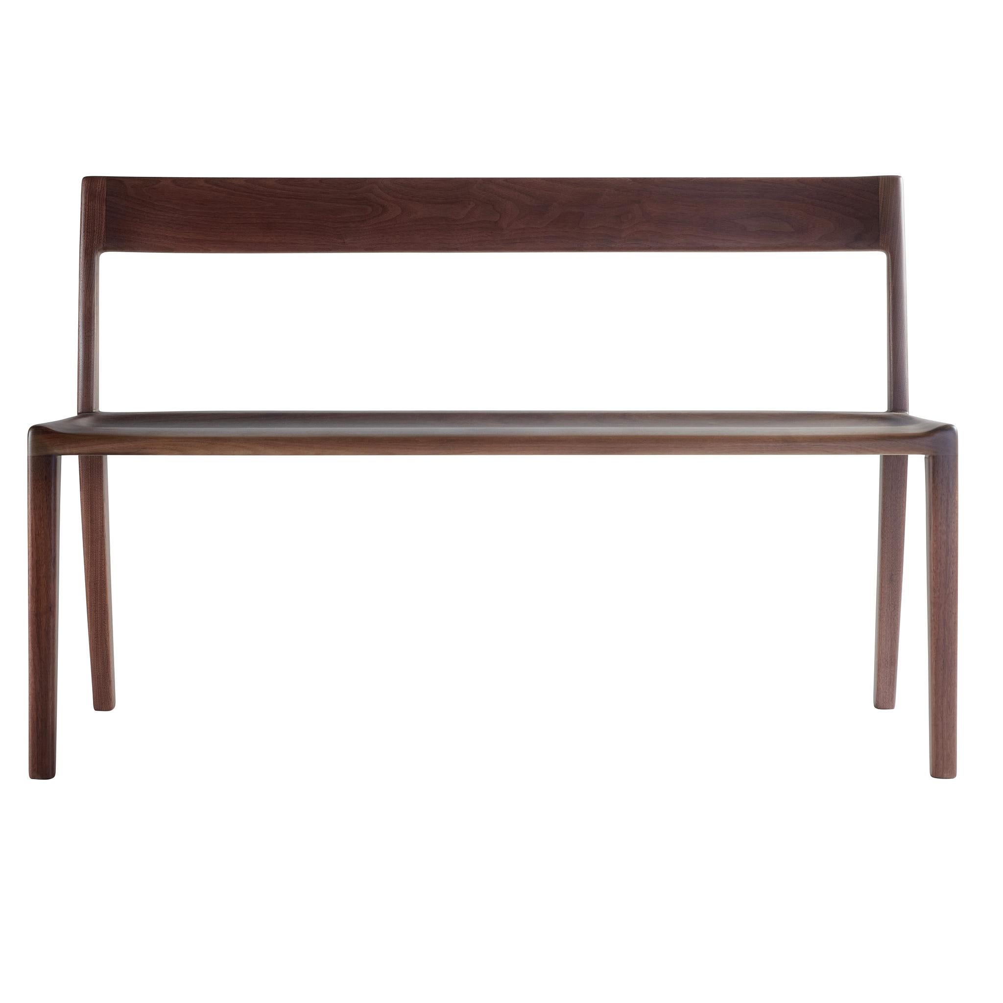 The Kompson line is a tribute to the grace of mid-century modern aesthetics, elegantly merging style and ergonomics. Clean lines seamlessly blend into contemporary spaces while the comfortable embrace of the sculpted seat and back invite you to