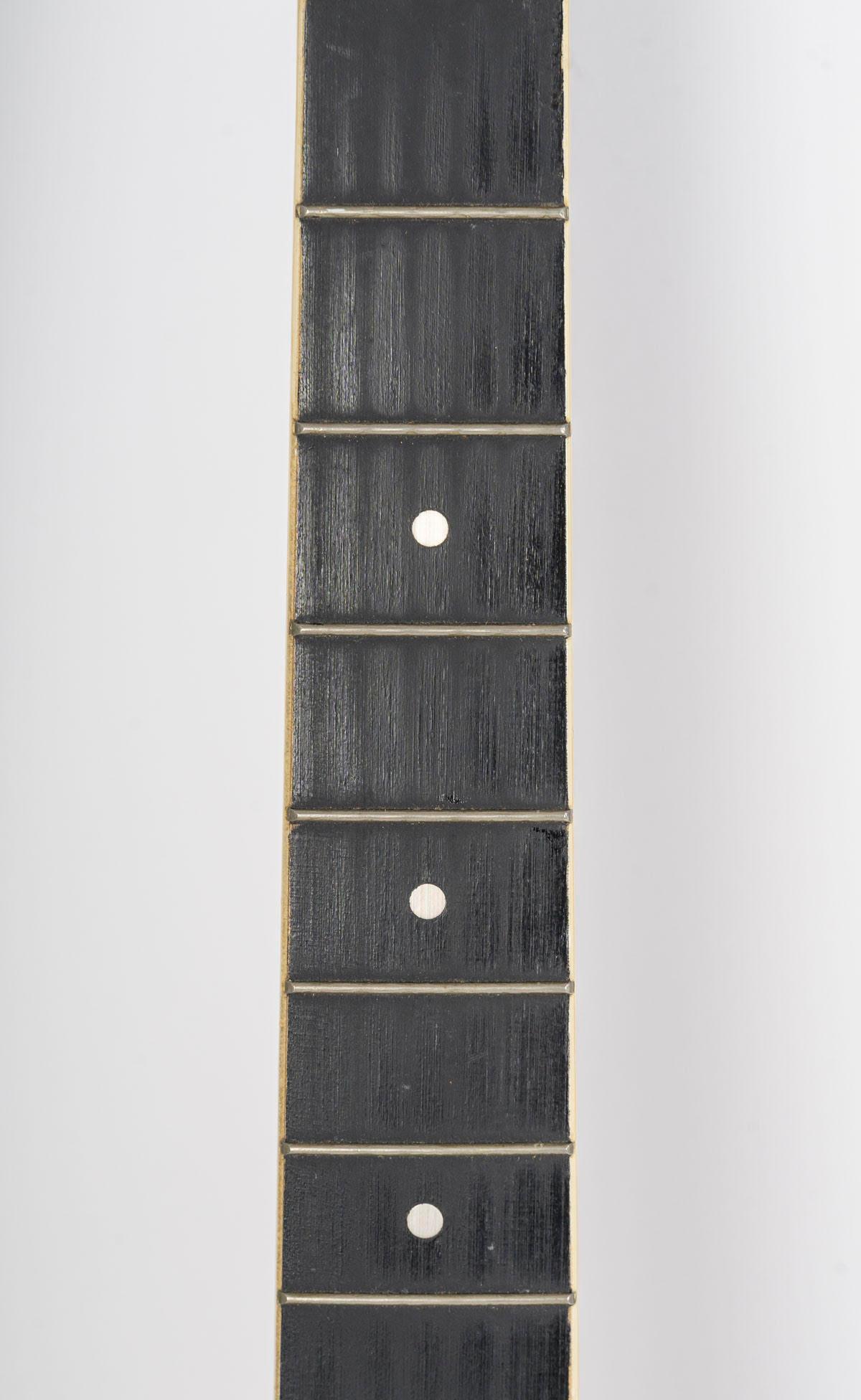 Chitarra Kona trasformata in scaffale, 20° secolo. in vendita 1