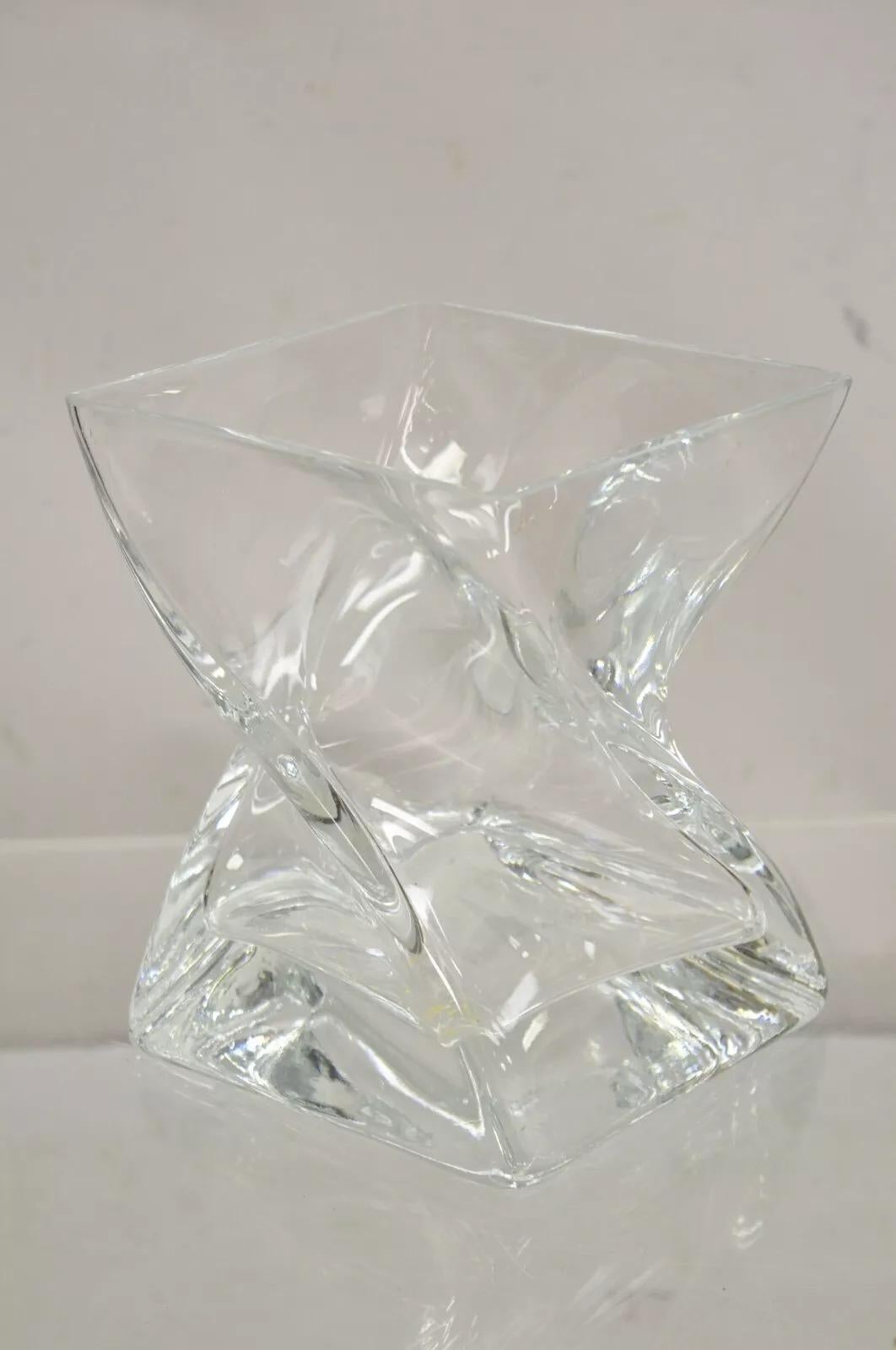 Konart Vaso di cristallo astratto moderno turco ritorto (A) in vendita 1