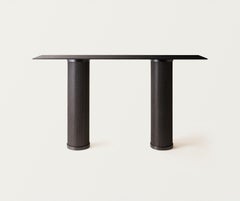 Table console Konekt Armor avec cotte de mailles, en noir satiné