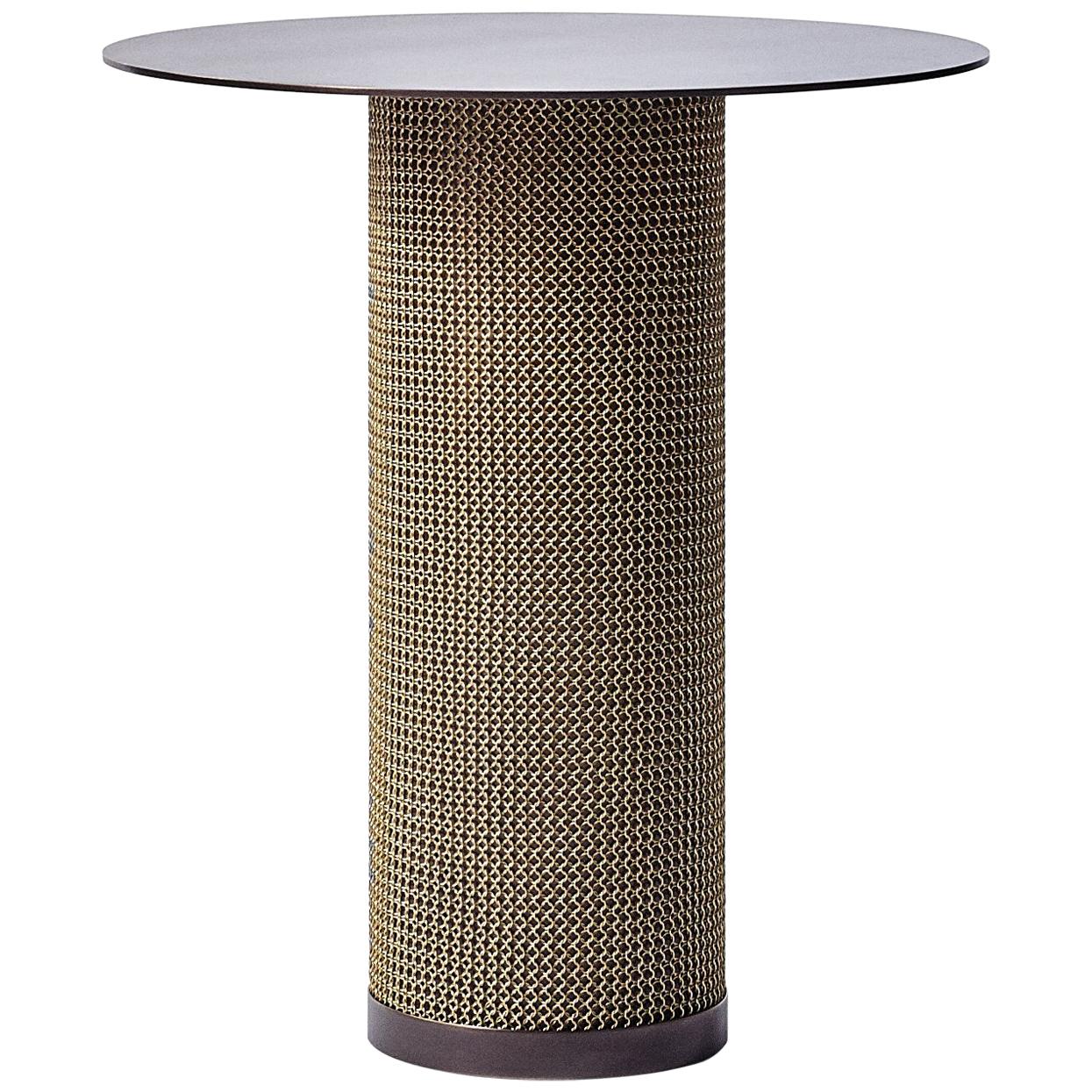 Tavolino Konekt Armor Cylinder Small in Bronzo Strofinato ad Olio con cotta di maglia in vendita