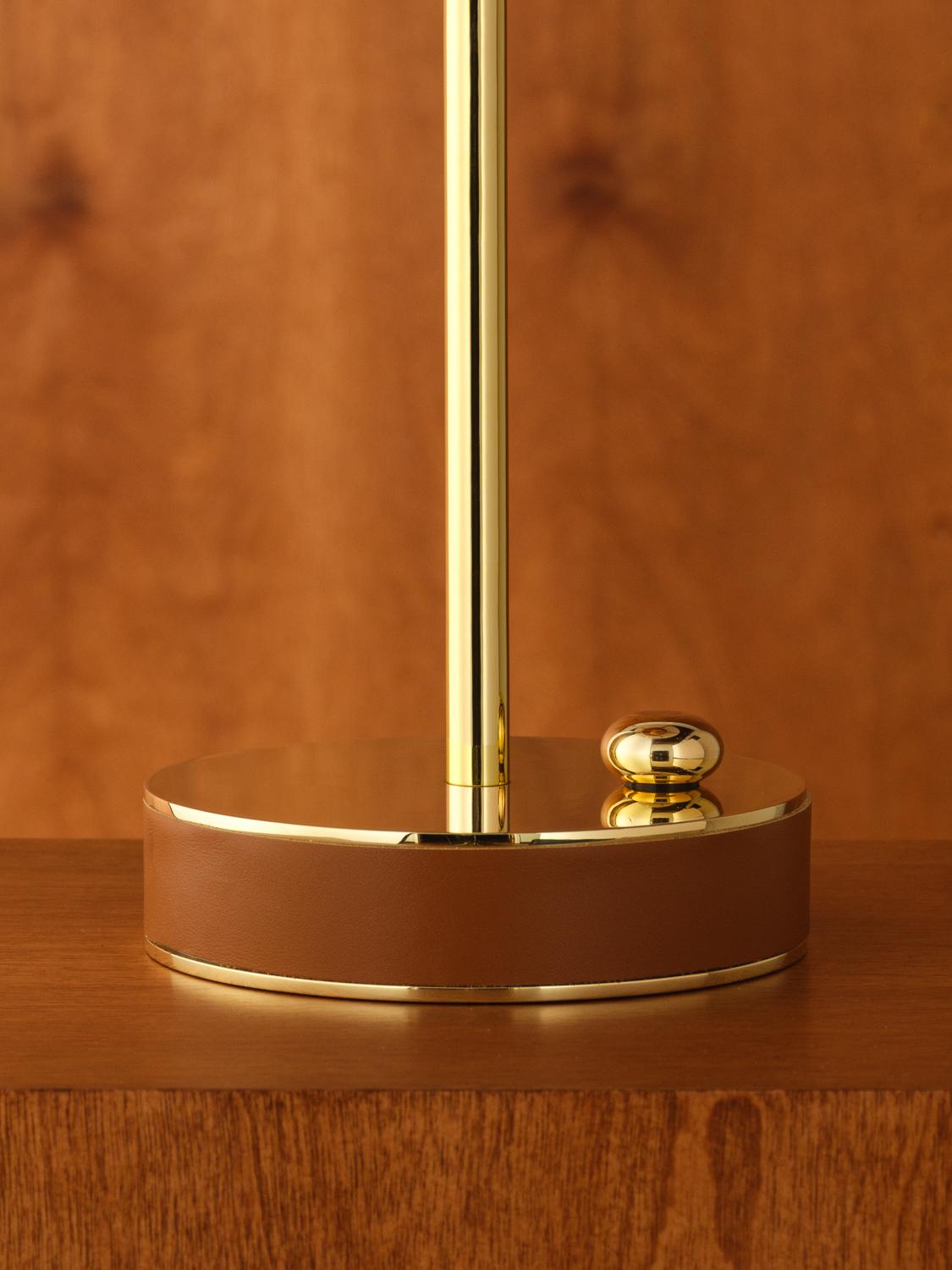 Konekt Rib Table Lamp - Sphere 14