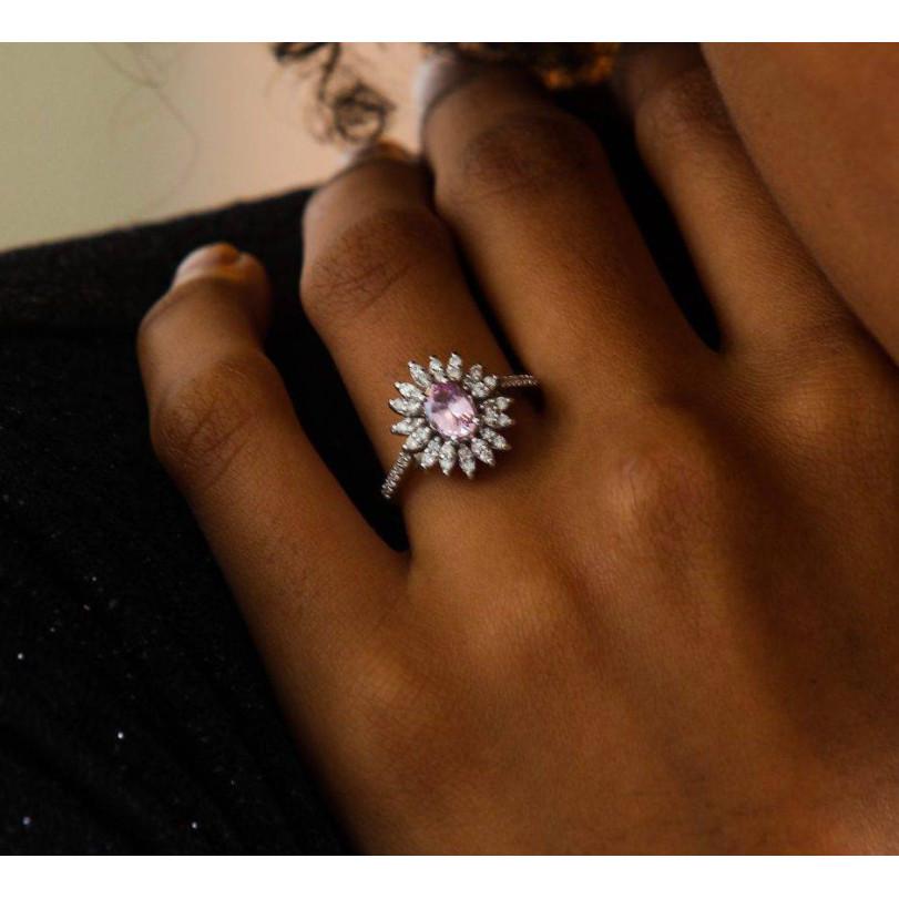Modern 0.97ct Pink Sapphire And Diamond Ring For Sale