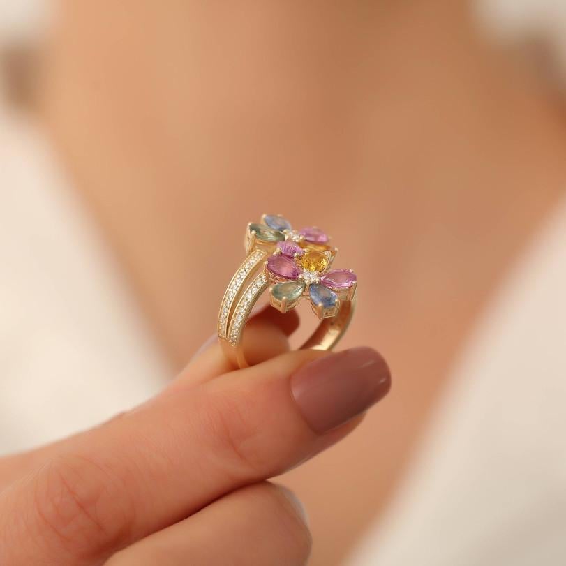 Modern 3.45ct Rainbow Flower Sapphire And Diamond Ring For Sale