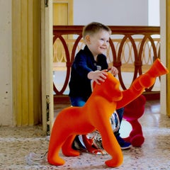 Lámpara de mesa Kong XS Gorila Naranja Oscuro, diseñada por Stefano Giovannoni