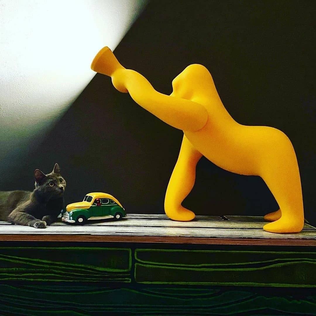Lampe de bureau Kong XS Gorilla jaune, conçue par Stefano Giovannoni Neuf - En vente à Beverly Hills, CA