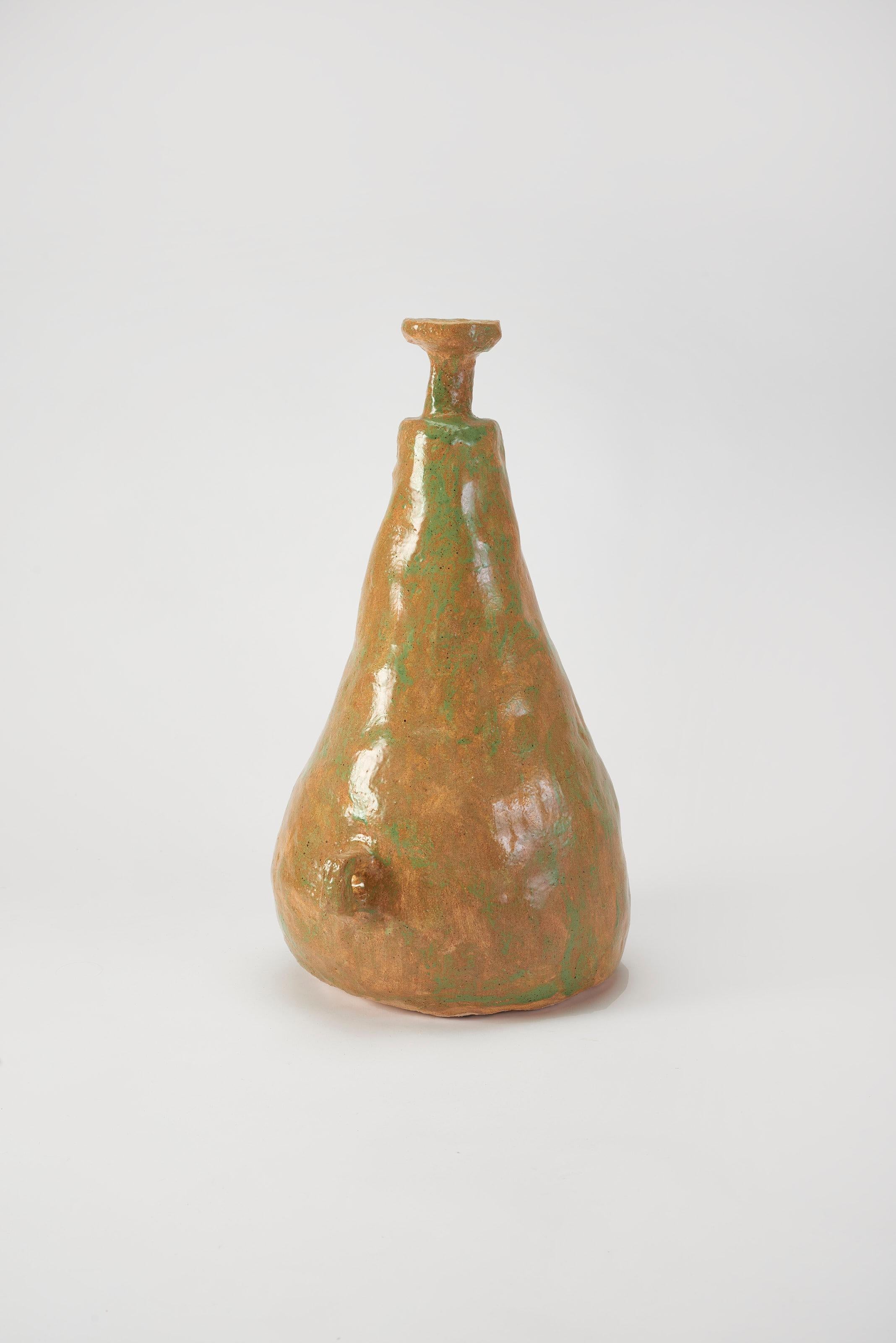 Olandese Vaso contemporaneo in ceramica smaltata marrone e verde di Willem Van Hooff in vendita