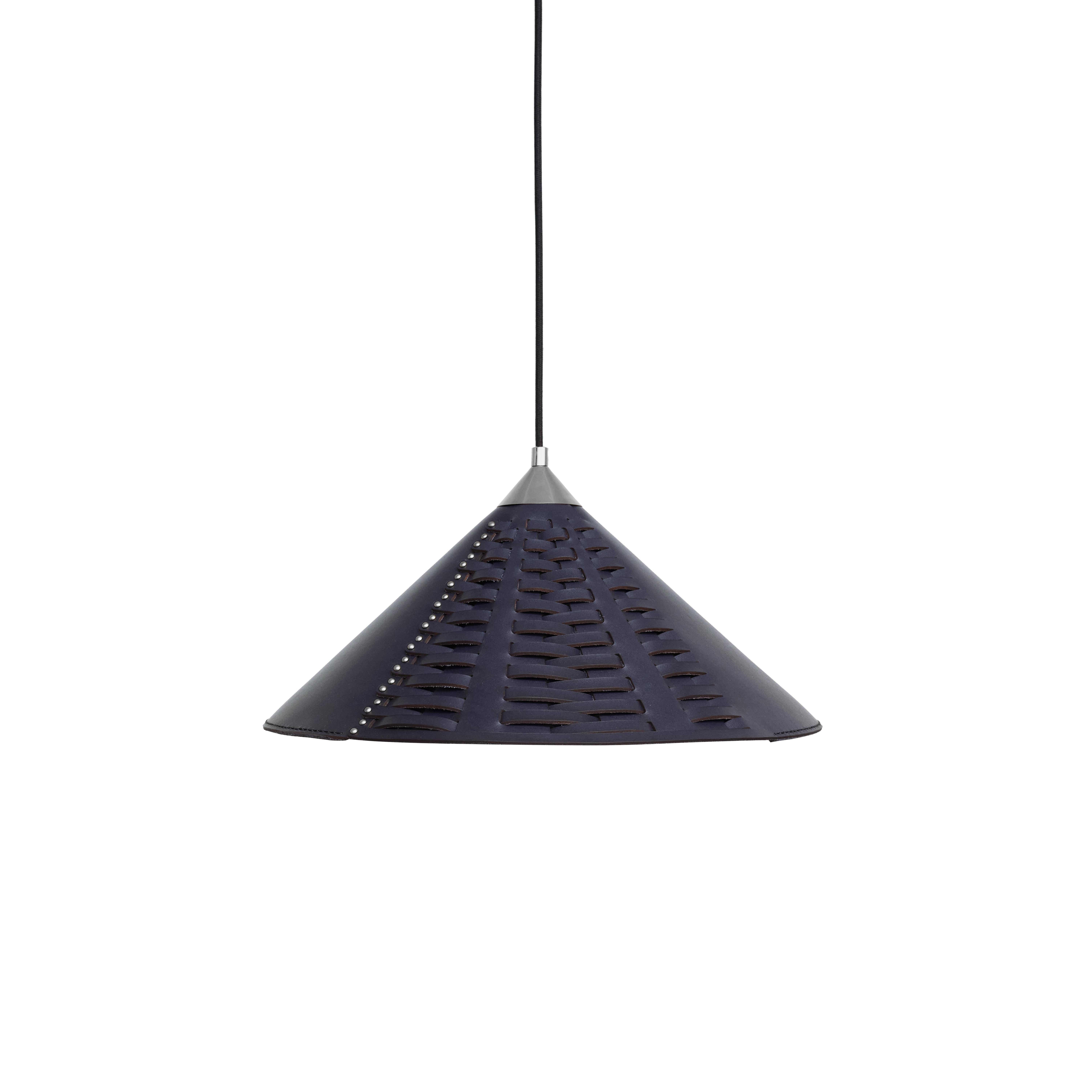 Lámpara colgante grande Koni de cuero curtido vegetal, latón y acero by UNIQKA en venta 3