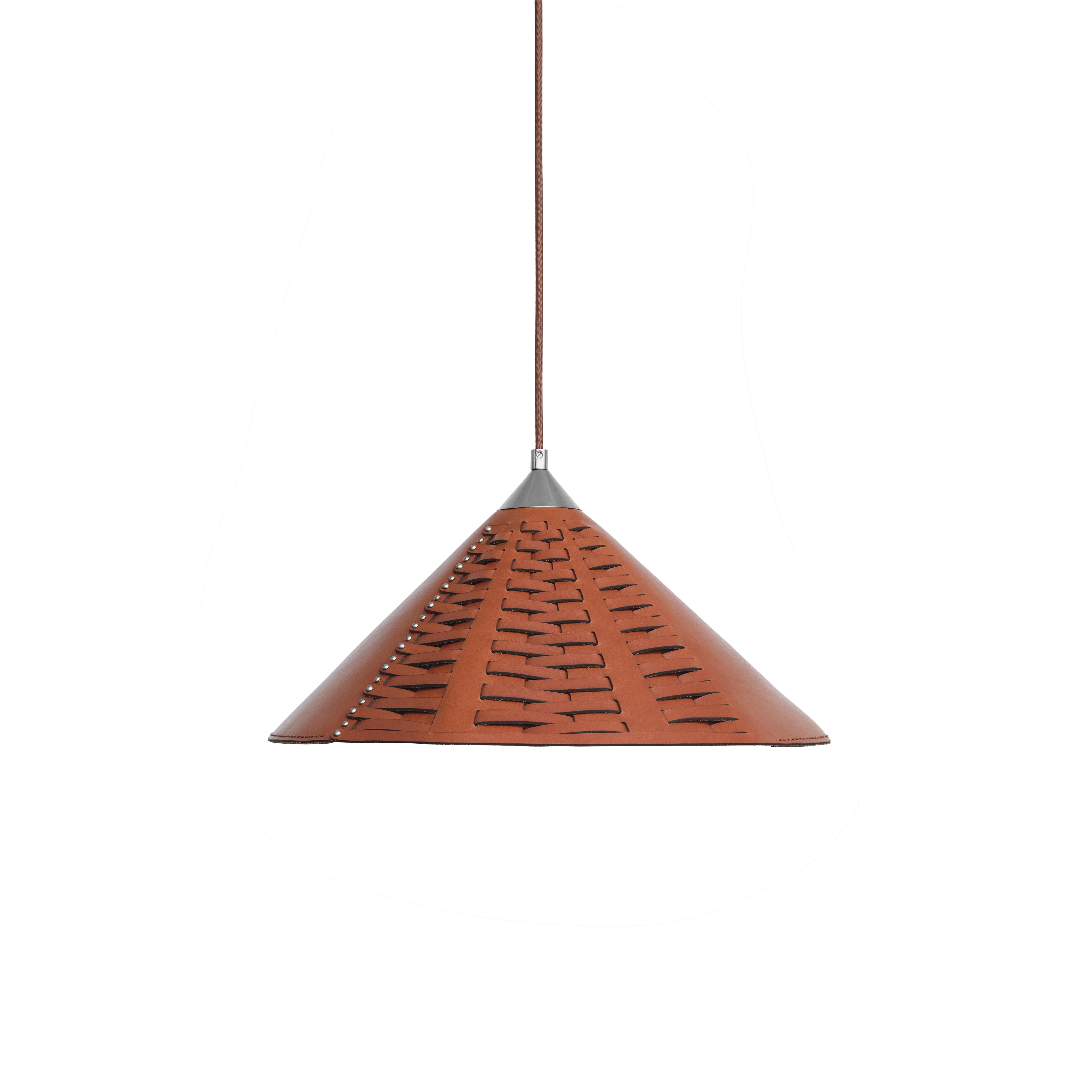 Lámpara colgante grande Koni de cuero curtido vegetal, latón y acero by UNIQKA en venta 1