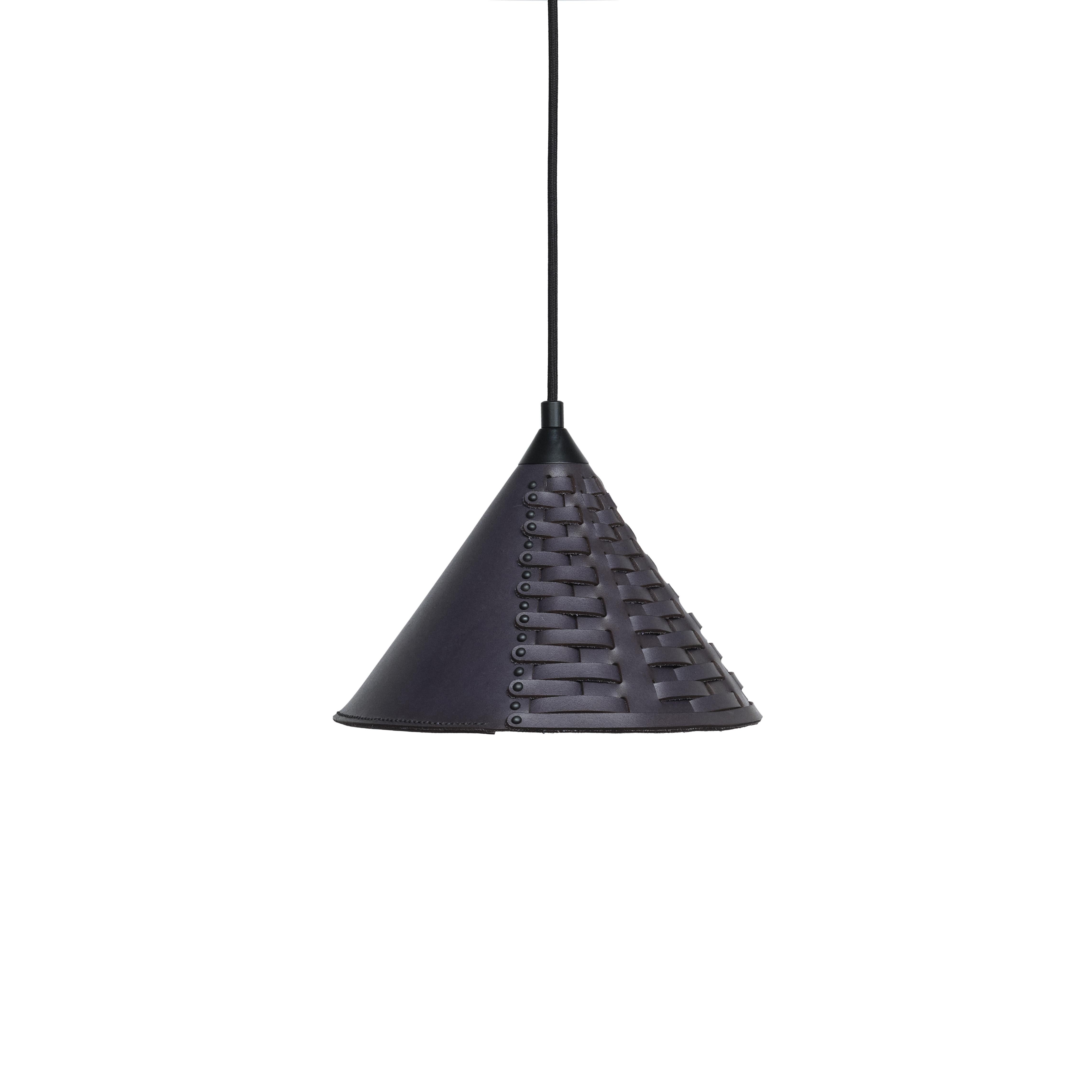 Lampada a sospensione piccola Koni in pelle conciata al vegetale, ottone e acciaio di UNIQKA in vendita 2