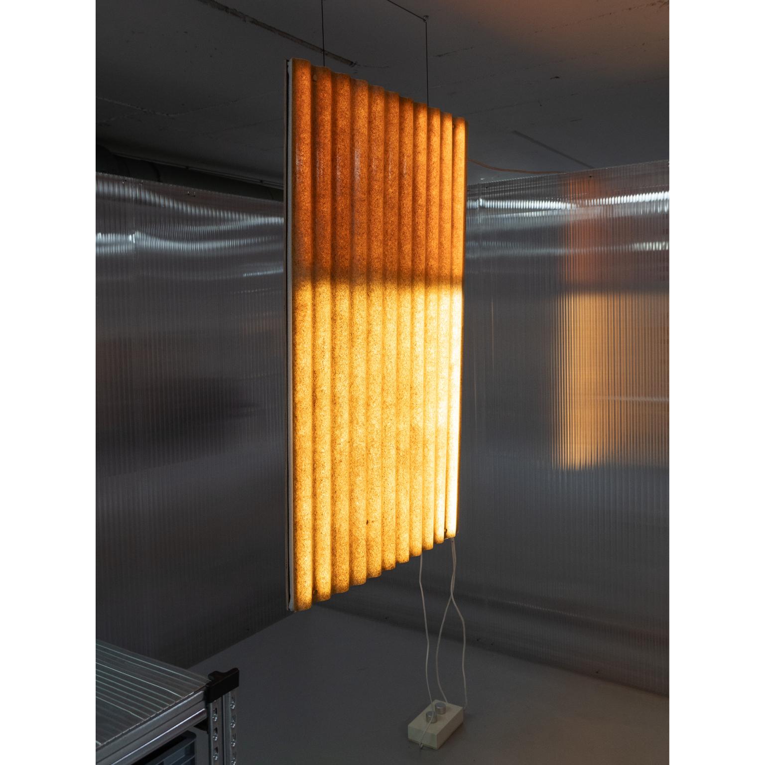 Escultura luminosa Königswinter Duo de fibra de vidrio y madera de arce by Heilig Objects en venta 8