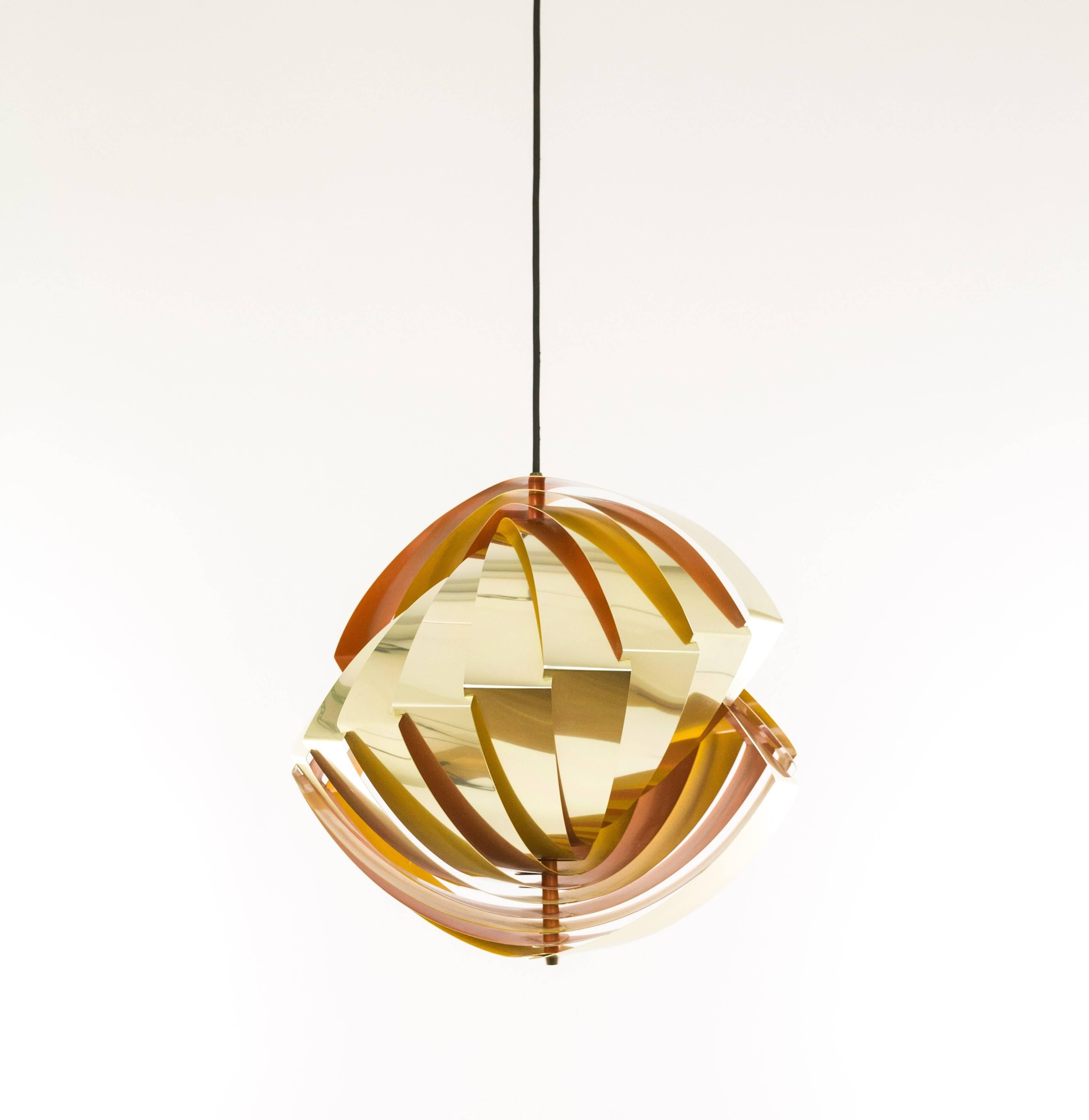 Konkylie Metal Pendant in Gold and Orange by Louis Weisdorf for Lyfa, 1960s In Excellent Condition In Rotterdam, NL